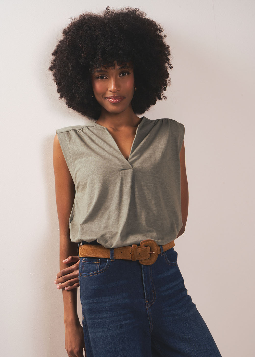 THIERRA Fluid V-neck tank top with wide straps - 2 - Sud Express - Sud Express