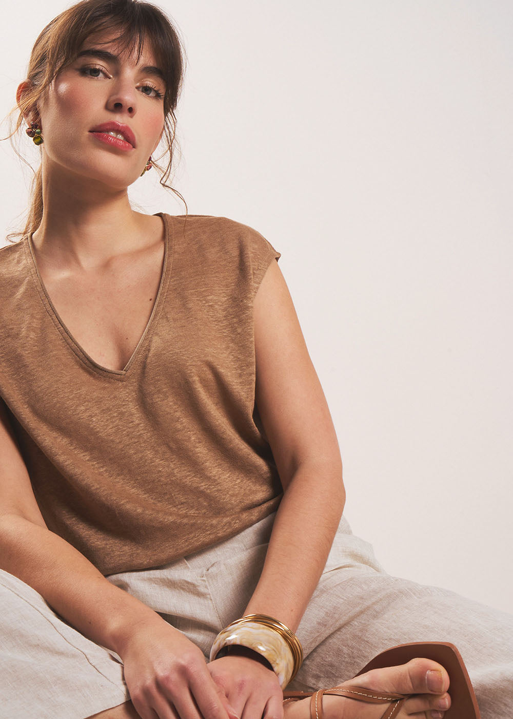 Linen V-neck tank top - Sud Express - 4 - Sud Express