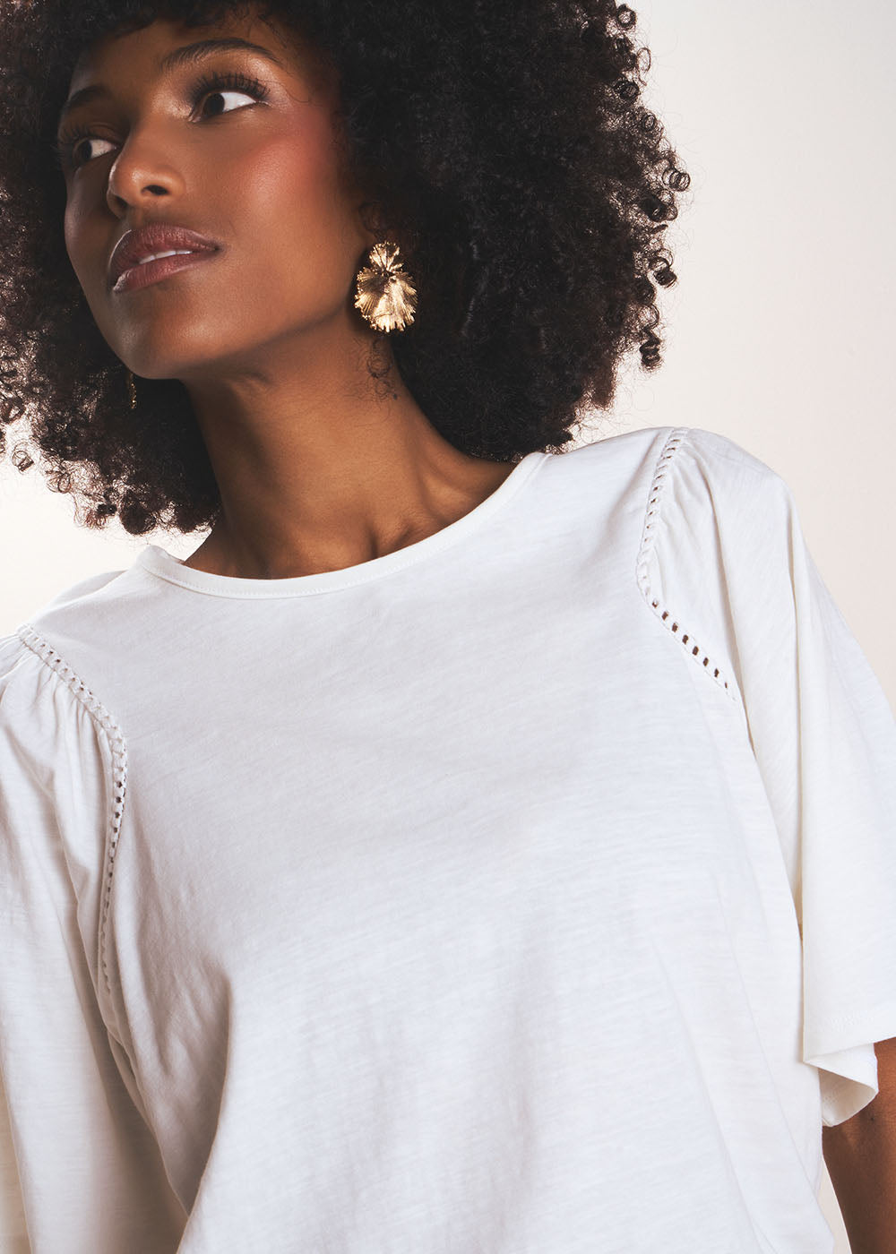 TULIANE Short-sleeved T-shirt with laddering details - 2 - Sud Express - Sud Express