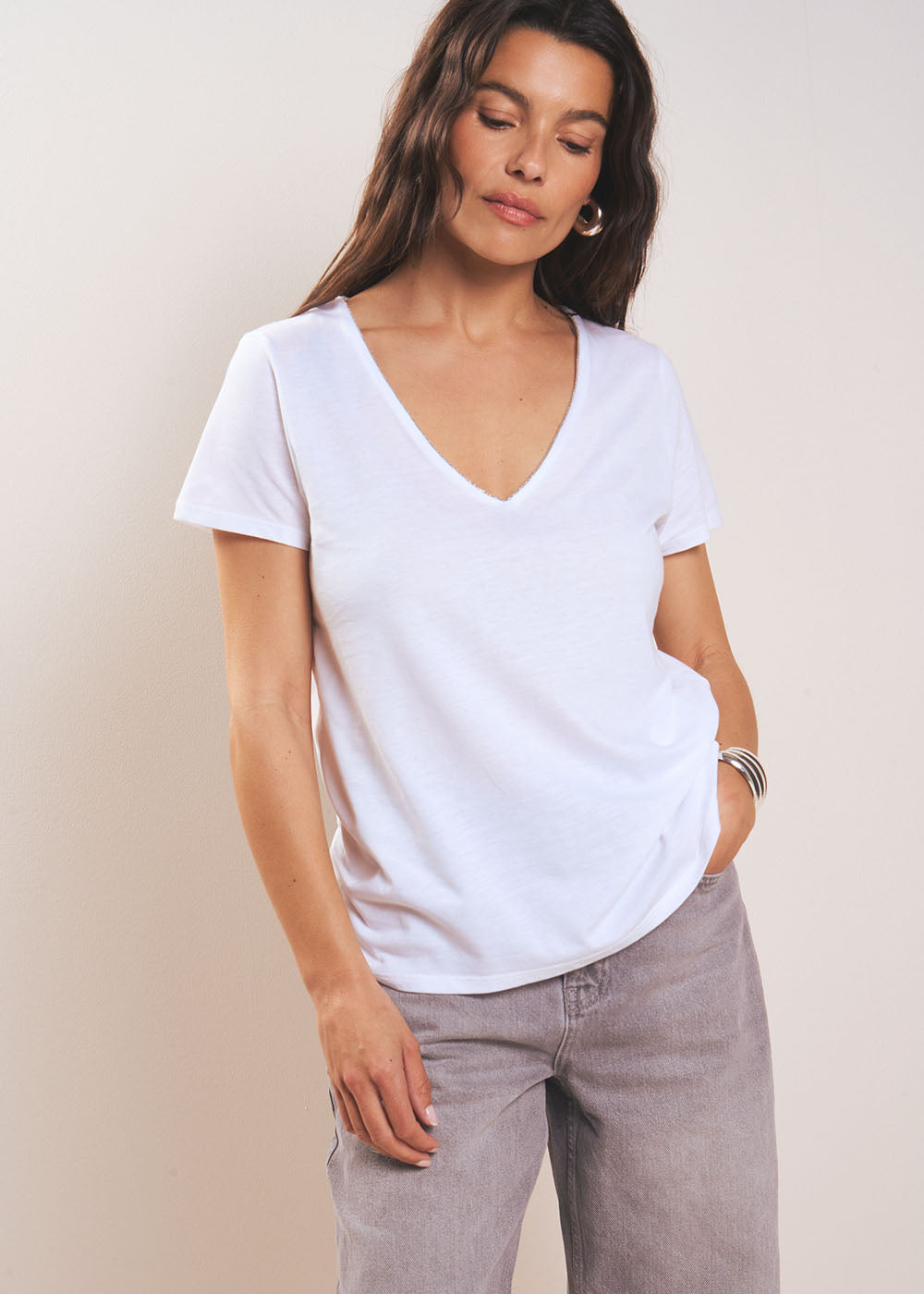 TASHY V-neck T-shirt - 1 - Sud Express - Sud Express