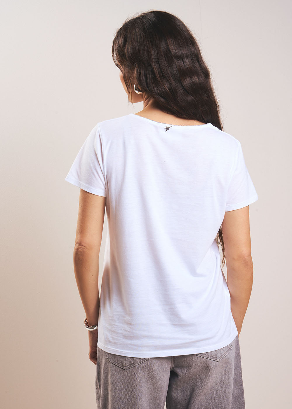 TASHY V-neck T-shirt - 3 - Sud Express - Sud Express