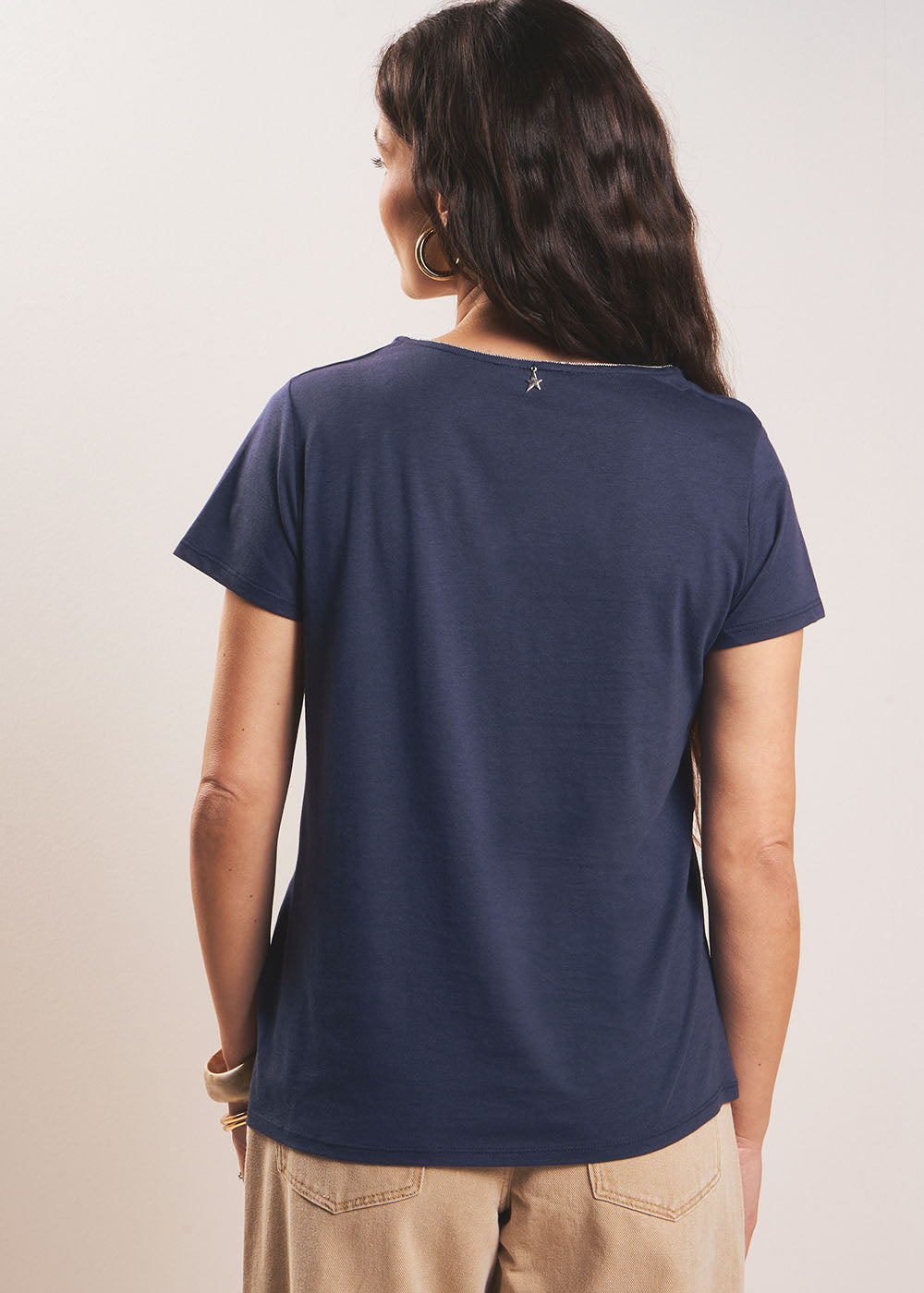 TASHY V-neck T-shirt - 3 - Sud Express - Sud Express