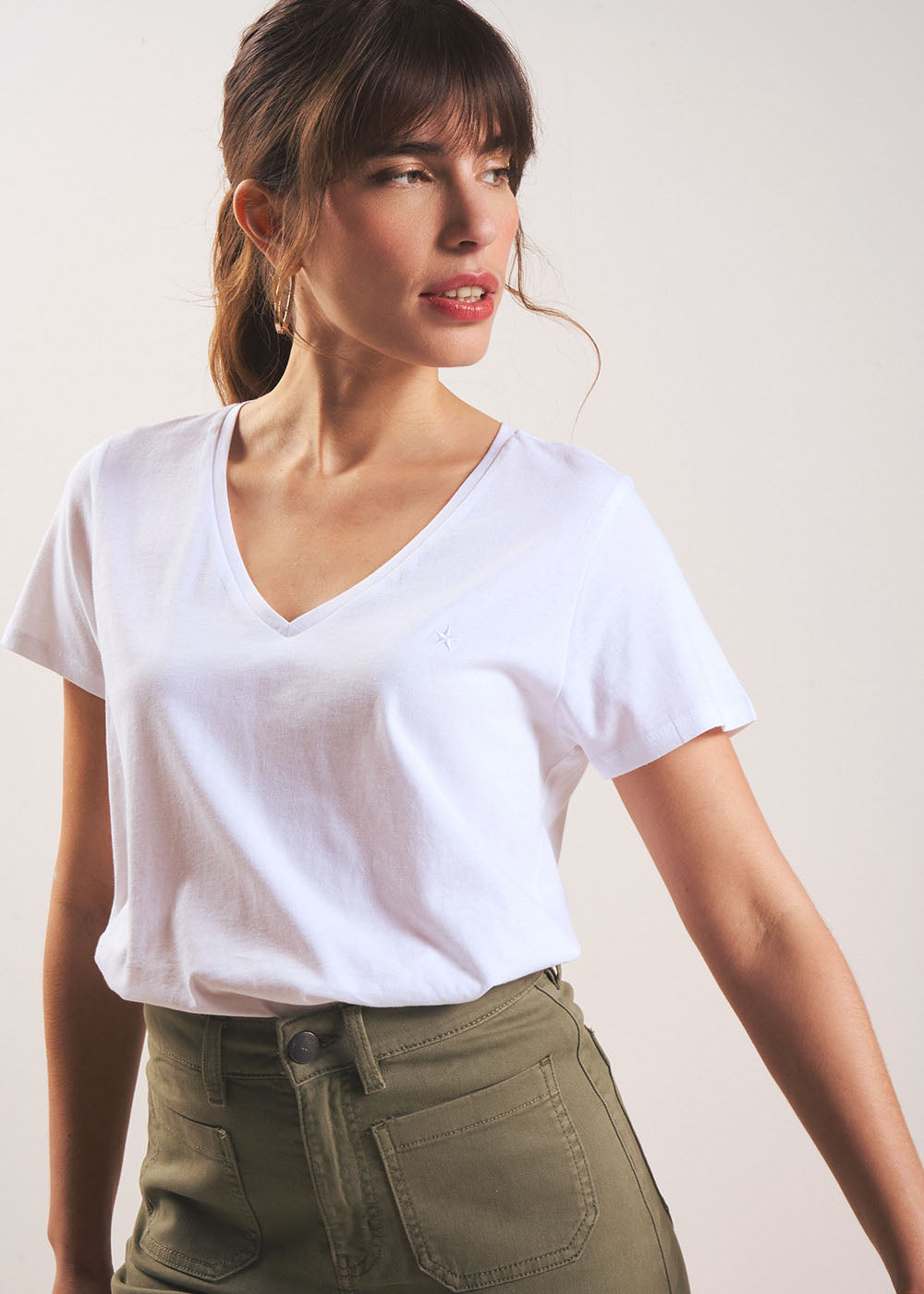 TORIA Cotton V-neck T-shirt - 1 - Sud Express - Sud Express