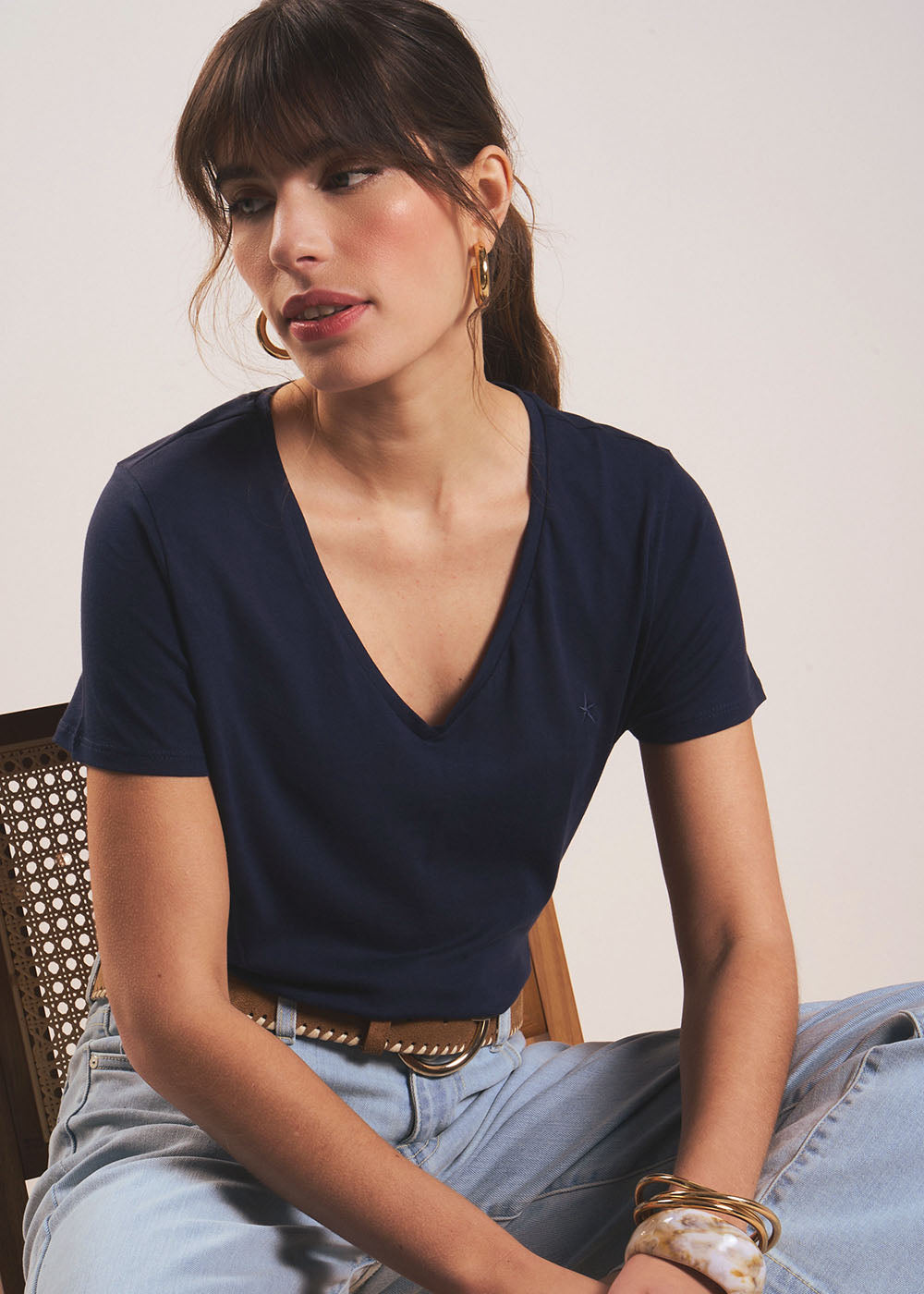 TORIA Cotton V-neck T-shirt - 1 - Sud Express - Sud Express