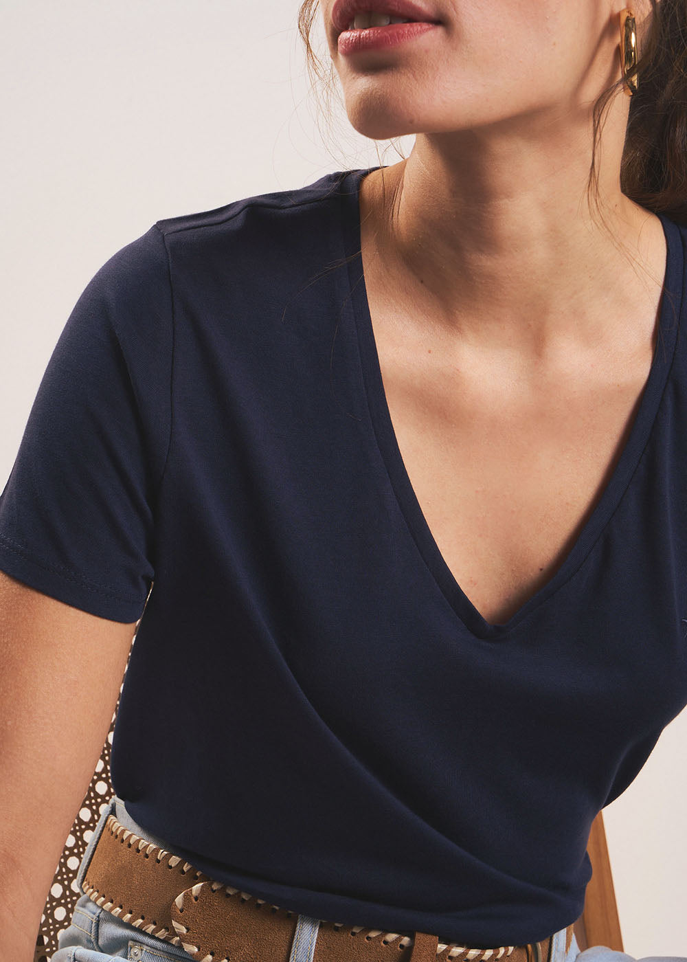 TORIA Cotton V-neck T-shirt - 4 - Sud Express - Sud Express