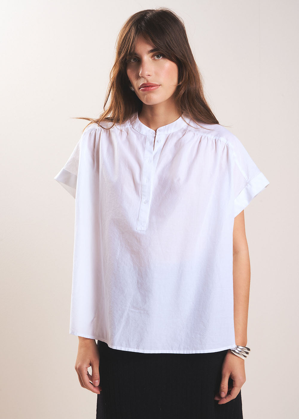 CELINIE Short-sleeved blouse with long button placket - 4 - Sud Express - Sud Express
