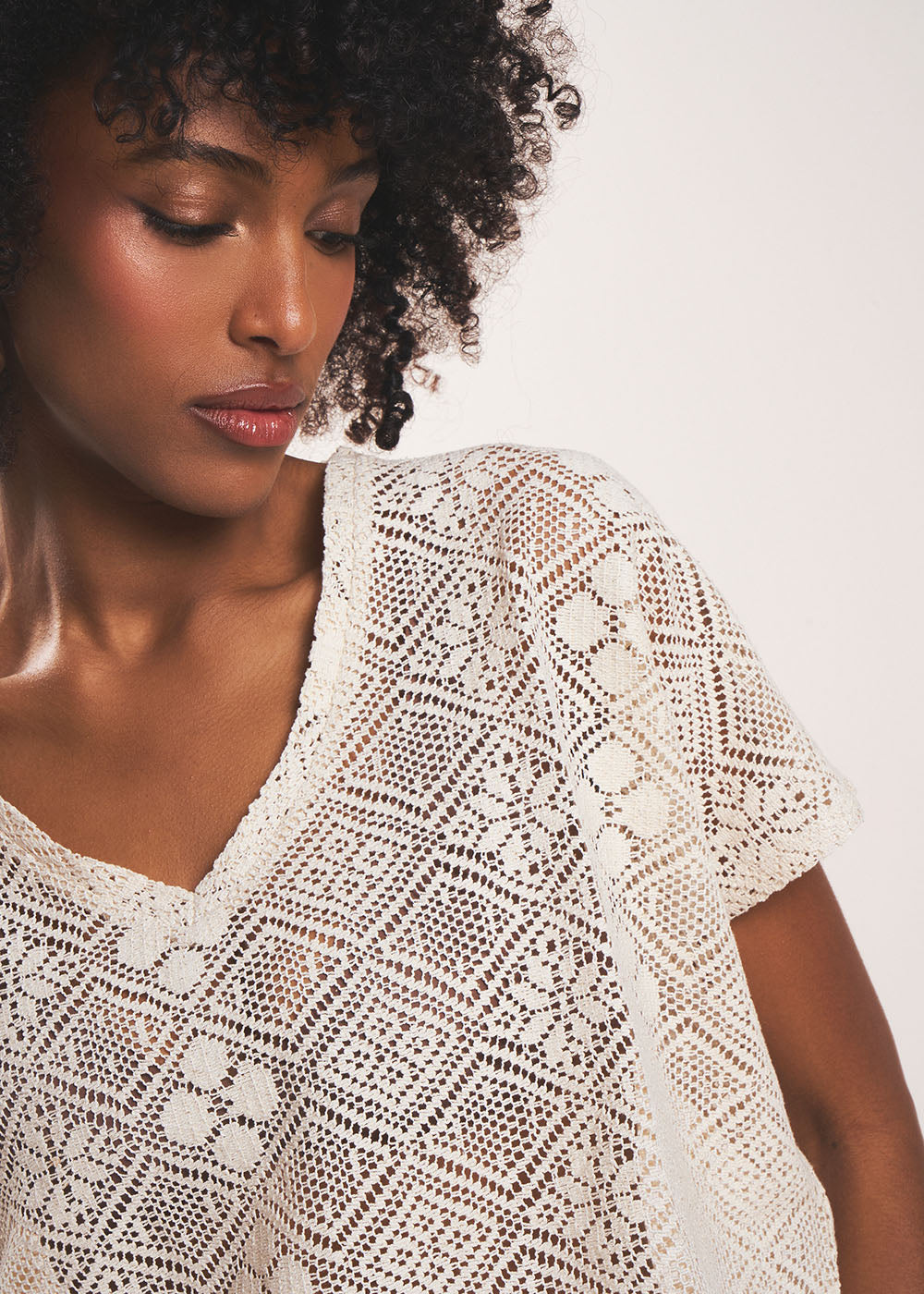 TASIANY Fine lace V-neck T-shirt - 2 - Sud Express - Sud Express