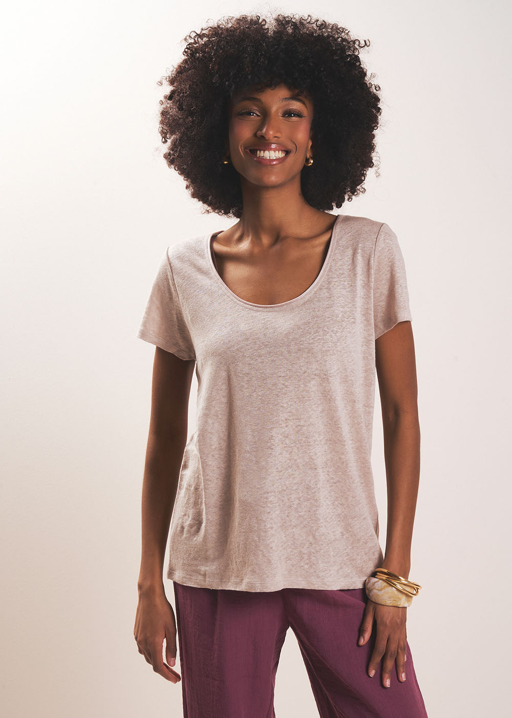 TIMBA Linen T-shirt with open round neckline - 1 - Sud Express - Sud Express