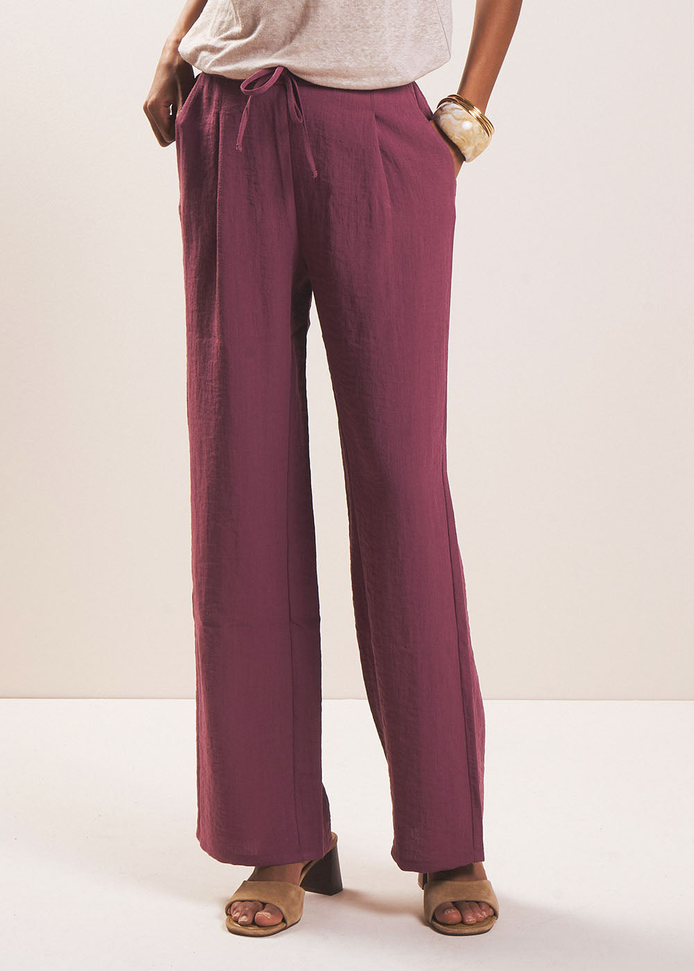 POSSYLIA High-waisted, straight-leg flowing trousers - 1 - Sud Express - Sud Express