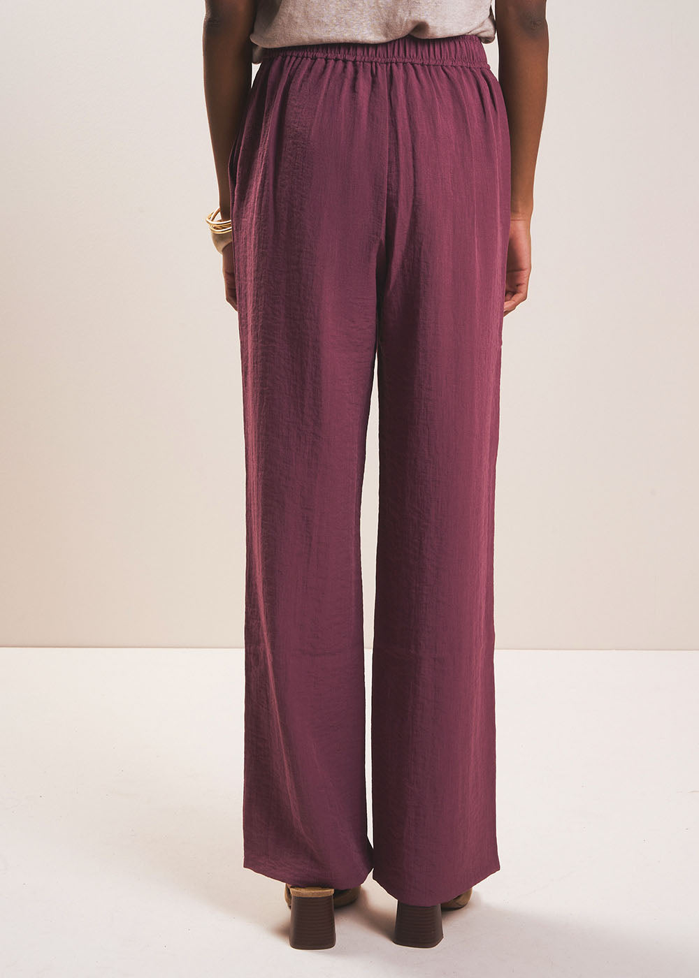 POSSYLIA High-waisted, straight-leg flowing trousers - 3 - Sud Express - Sud Express