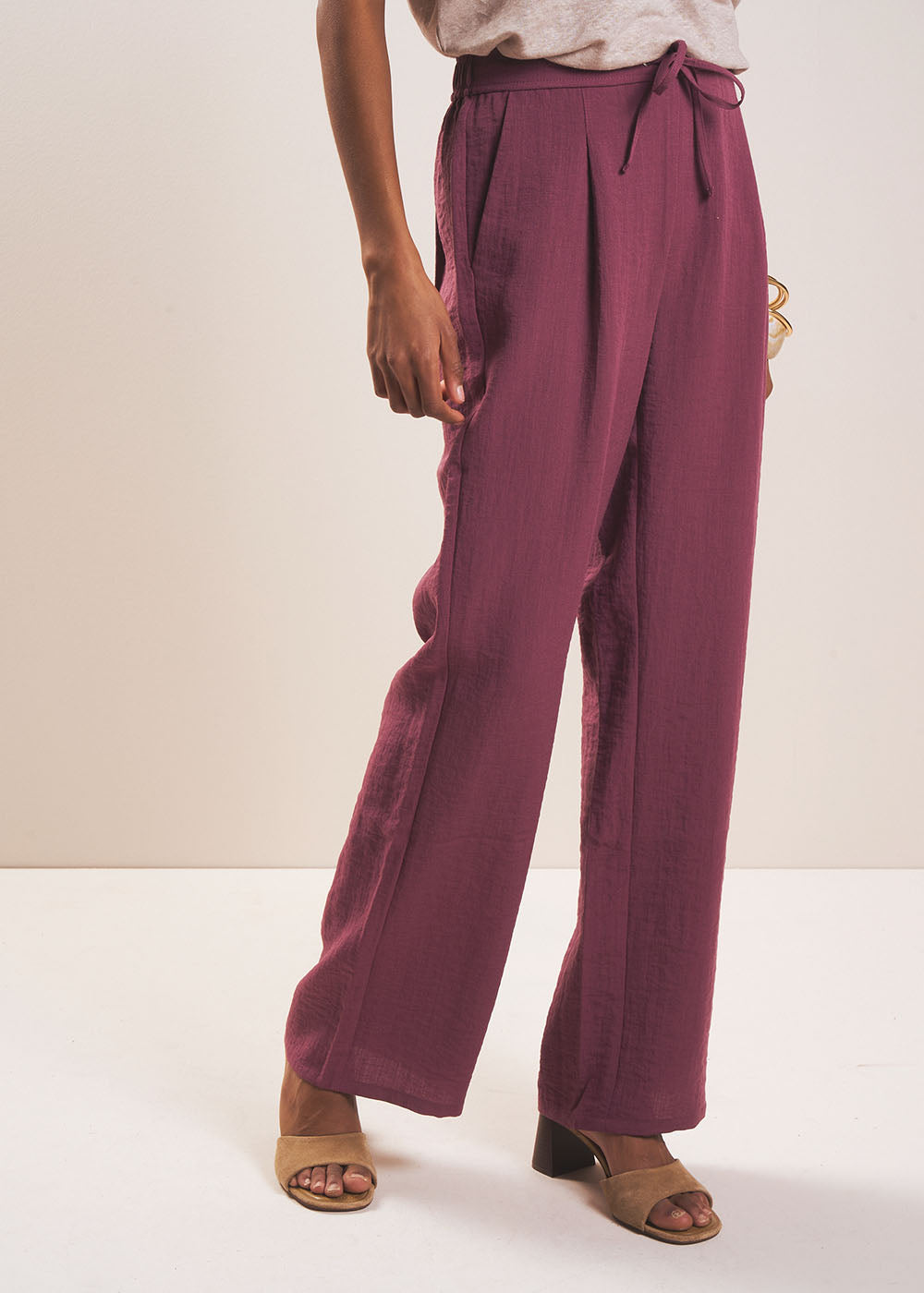 High-waisted, straight-leg flowing trousers - Sud Express - 4 - Sud Express