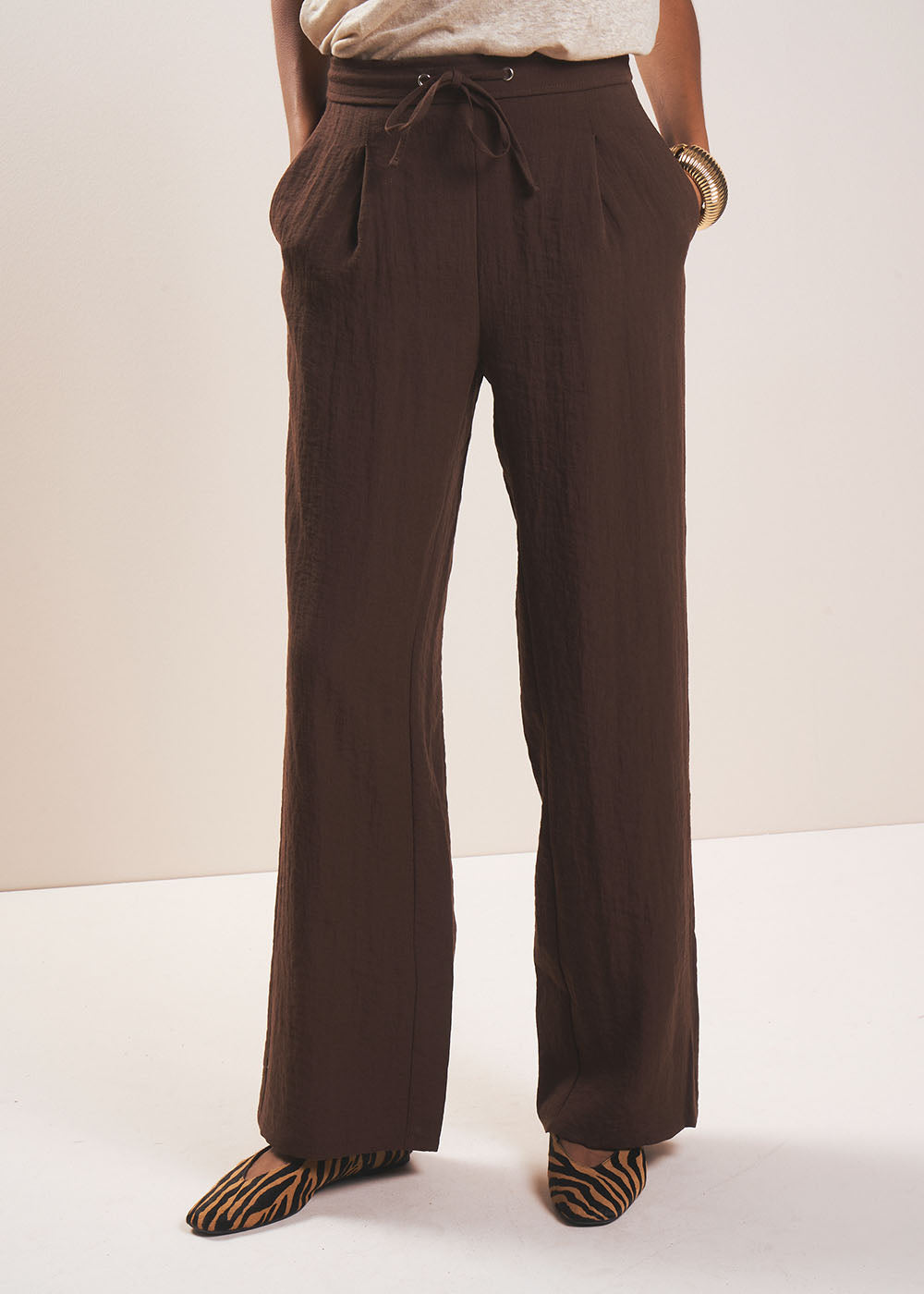 POSSYLIA High-waisted, straight-leg flowing trousers - 1 - Sud Express - Sud Express