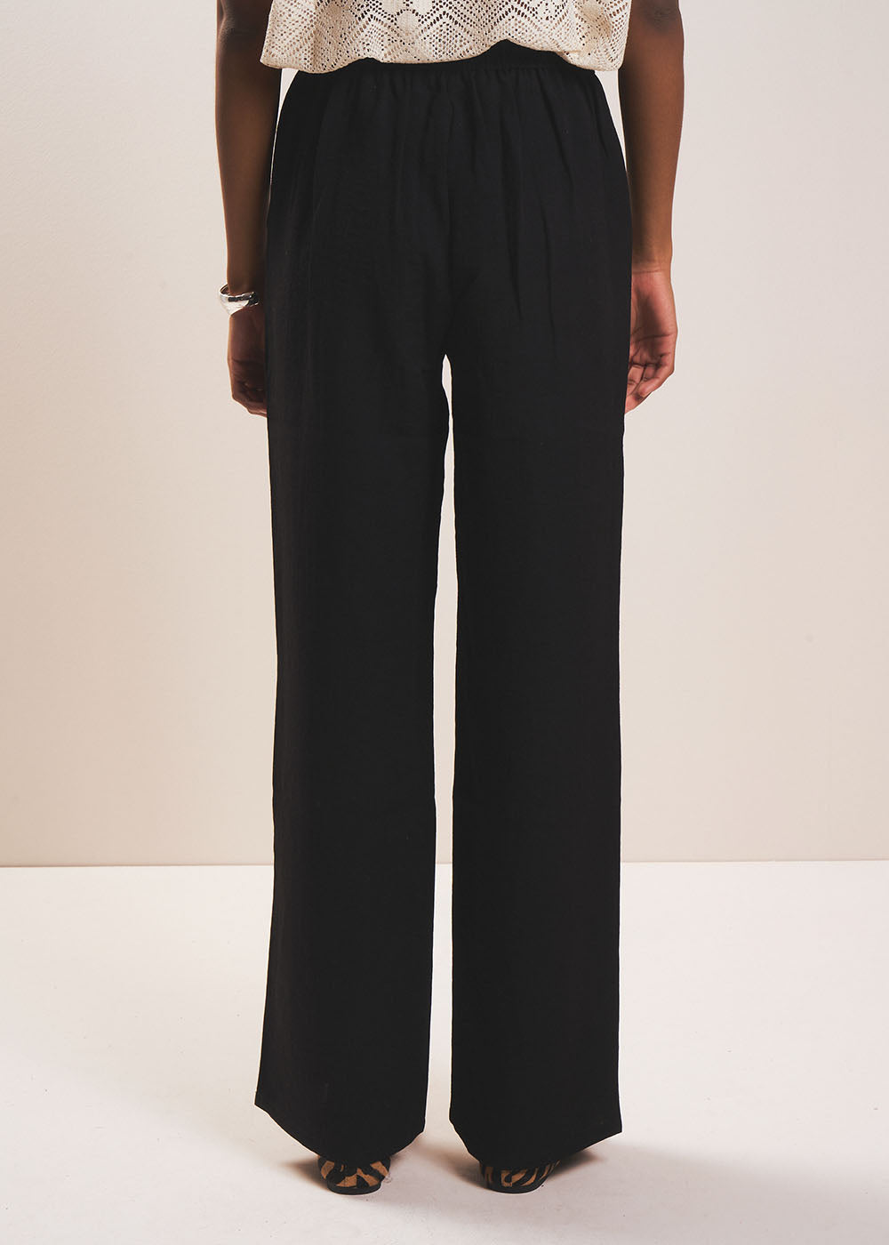 POSSYLIA High-waisted, straight-leg flowing trousers - 3 - Sud Express - Sud Express