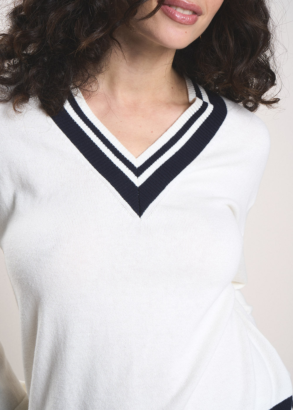 MIANA  V-neck jumper with ribbed trim - 2 - Sud Express - Sud Express