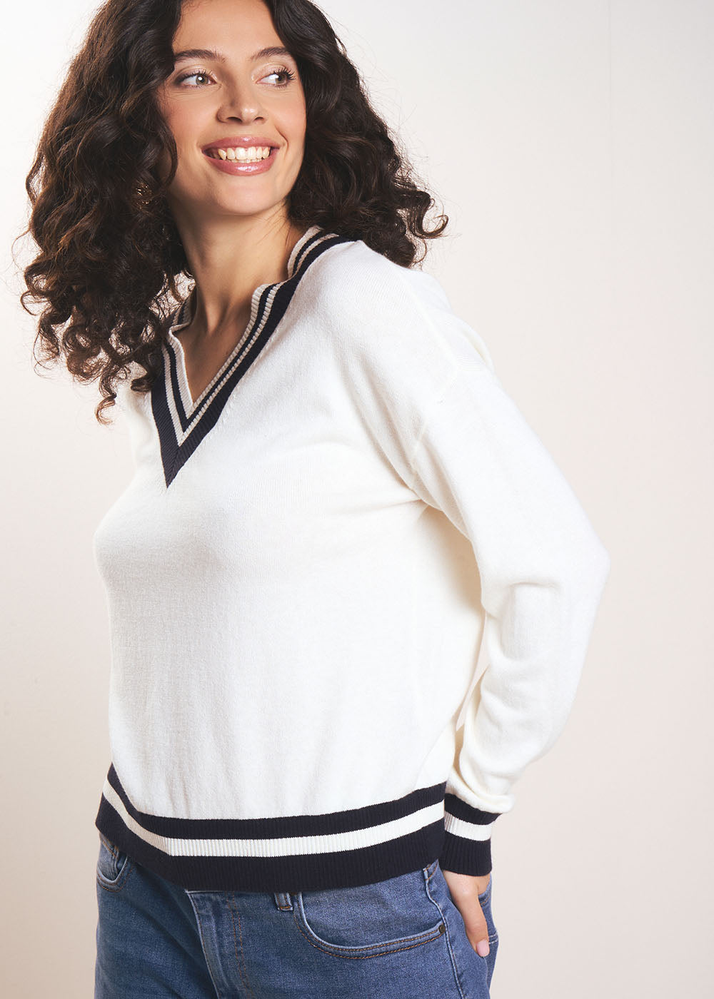 MIANA  V-neck jumper with ribbed trim - 4 - Sud Express - Sud Express
