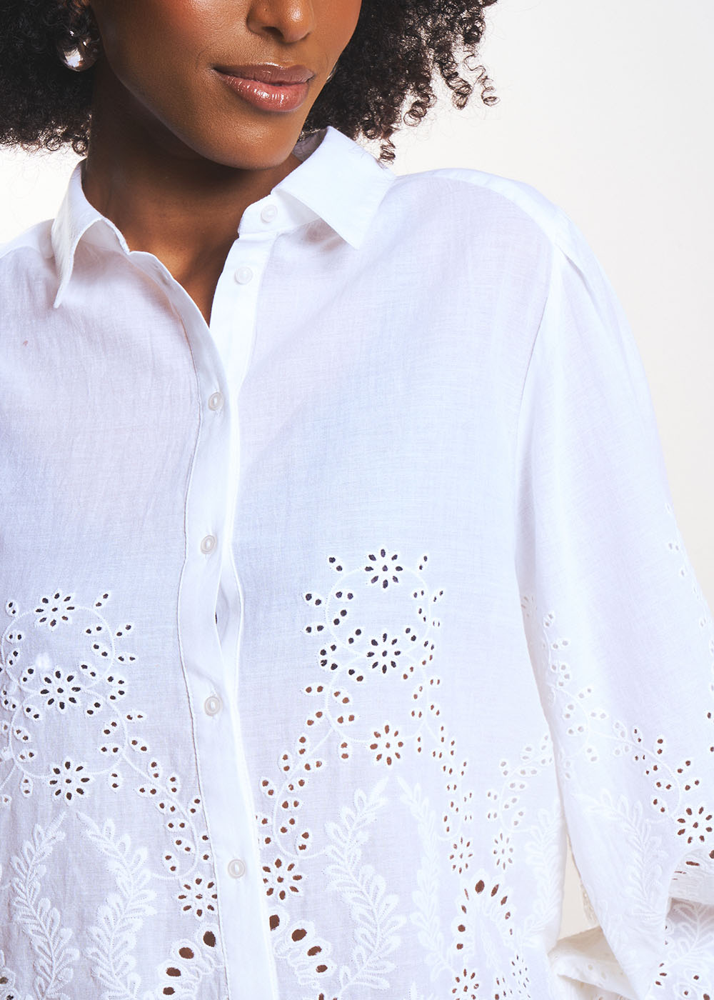 Embroidered shirt with voluminous sleeves - Sud Express - 4 - Sud Express