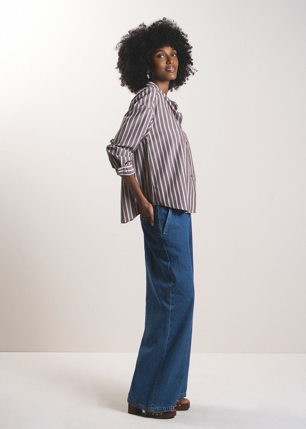Oversized shirt with contrasting stripes - Sud Express - 5 - Sud Express