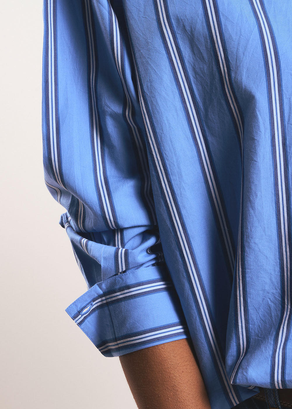 COLYNE Oversized cotton shirt with wide stripes  - 4 - Sud Express - Sud Express