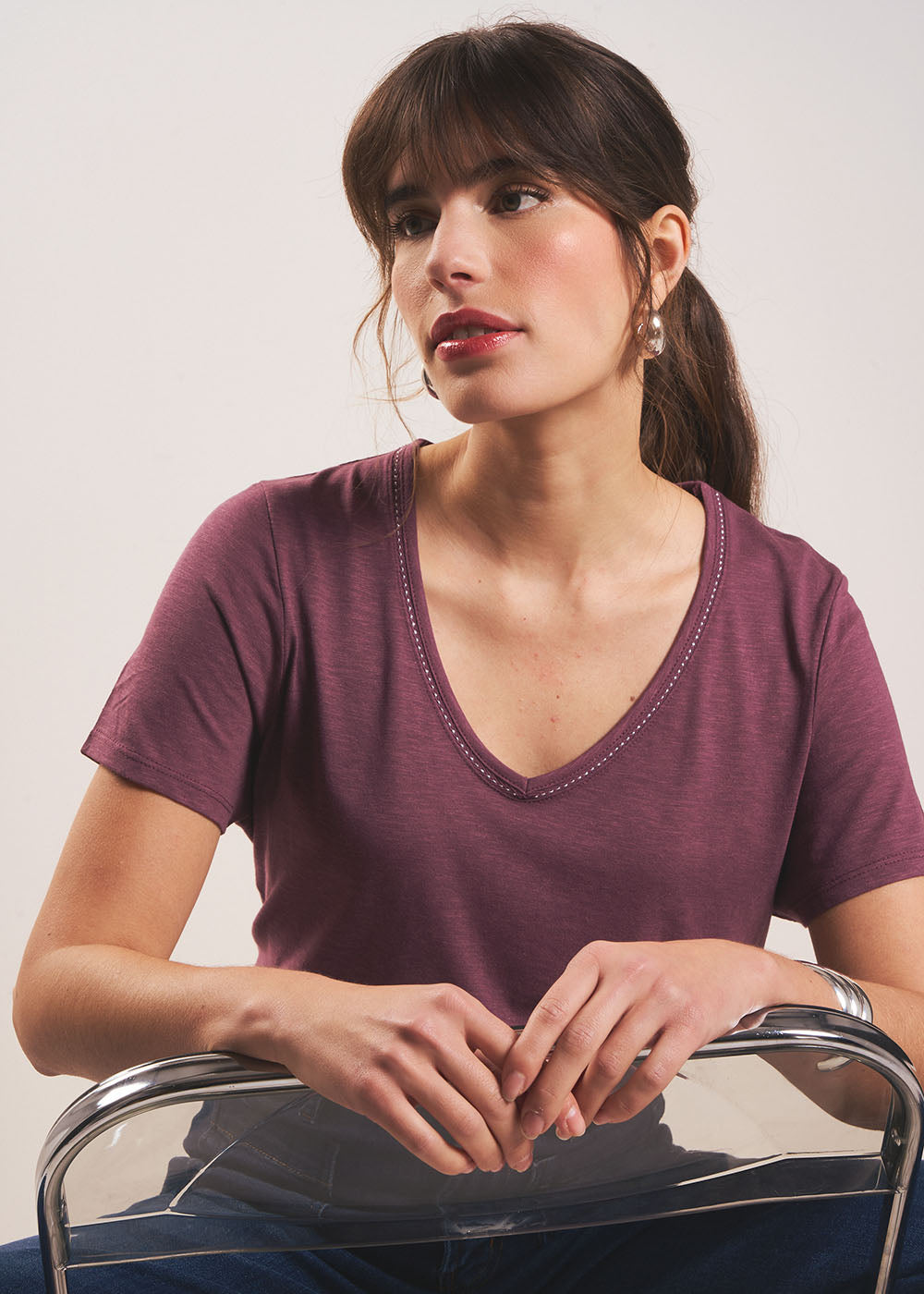 THEI V-neck T-shirt - 1 - Sud Express - Sud Express