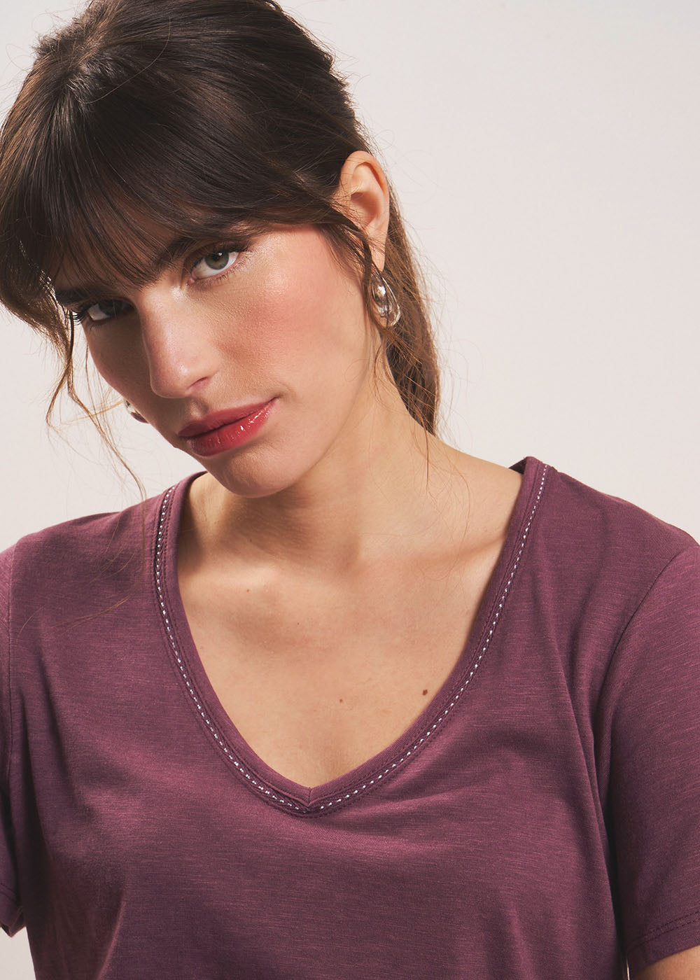 THEI V-neck T-shirt - 4 - Sud Express - Sud Express