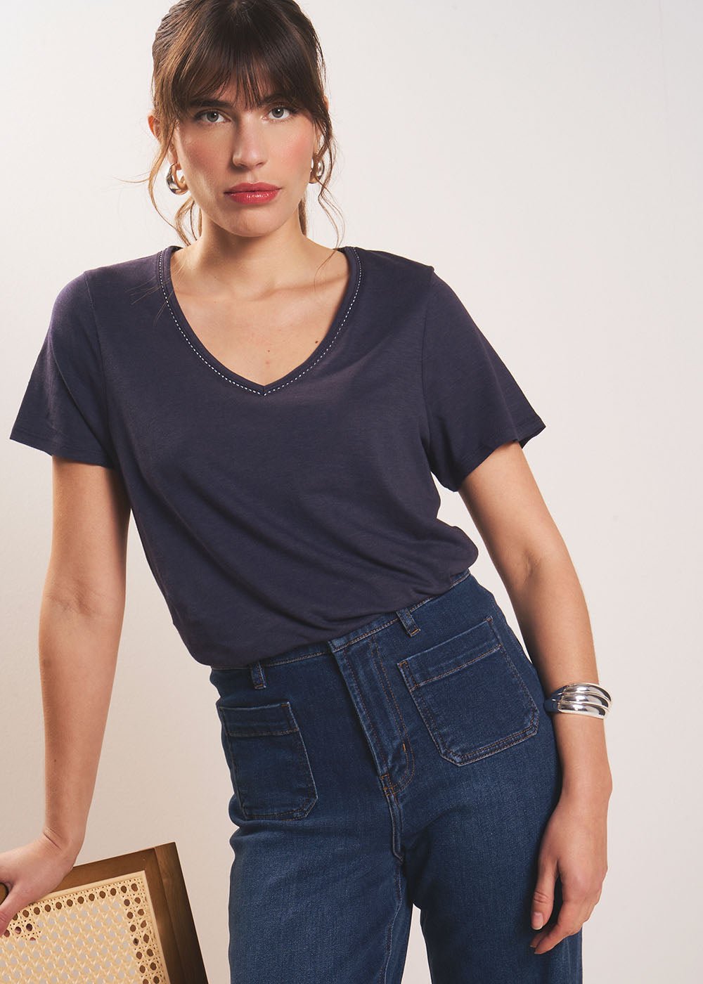 THEI V-neck T-shirt - 1 - Sud Express - Sud Express