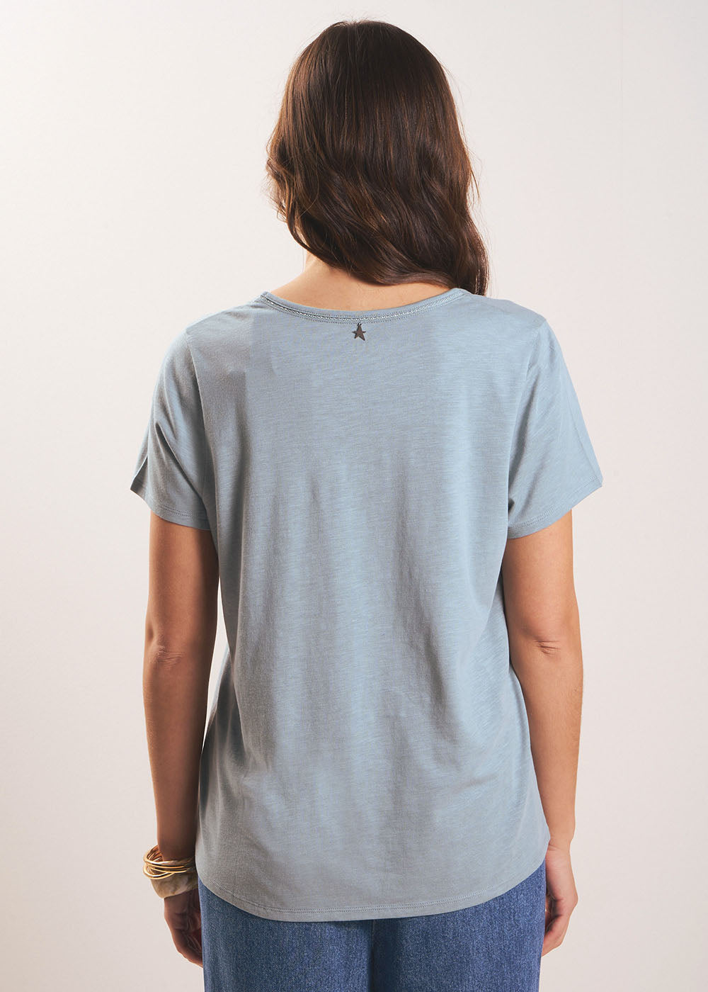 THEI V-neck T-shirt - 3 - Sud Express - Sud Express