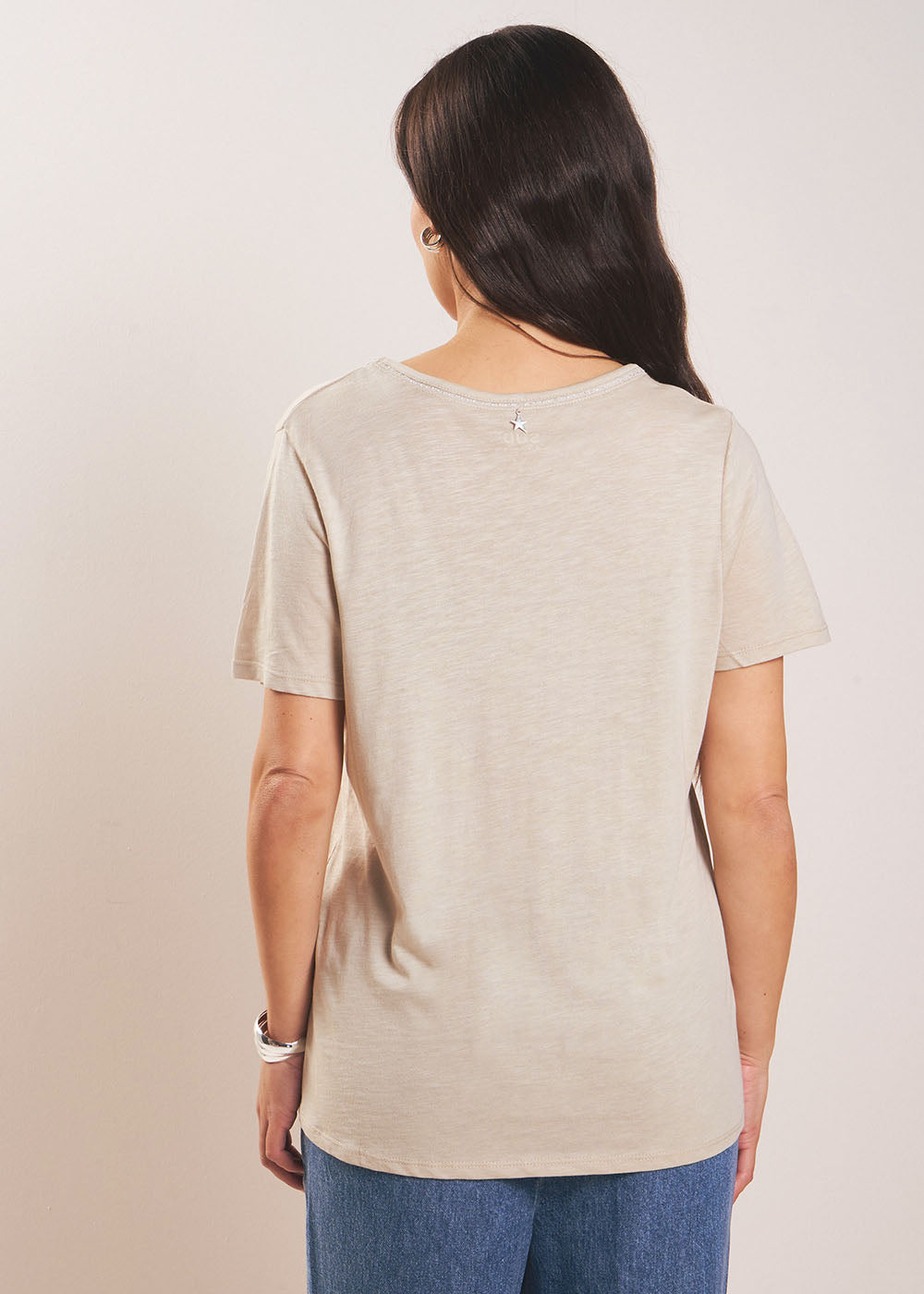 THEI V-neck T-shirt - 3 - Sud Express - Sud Express