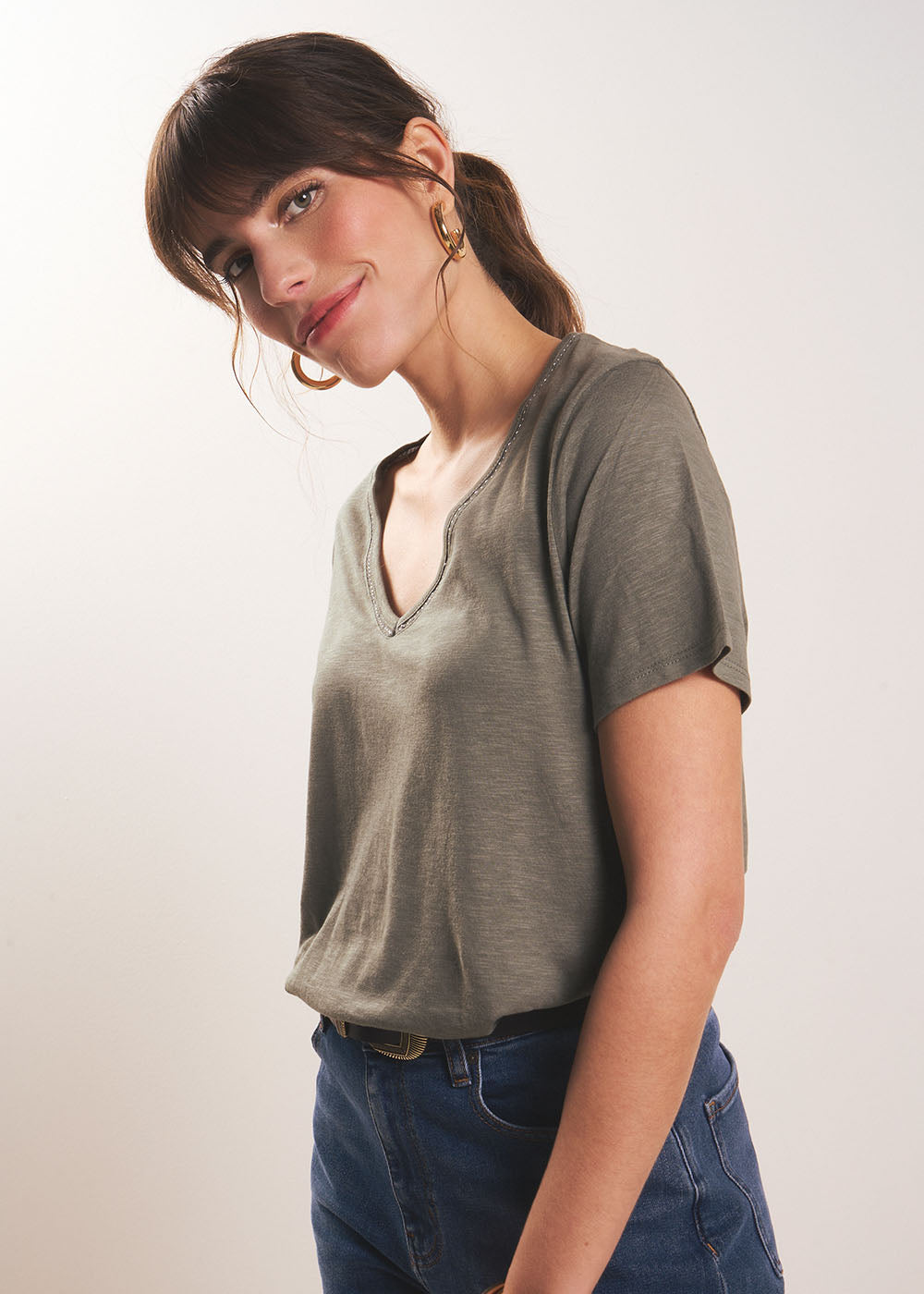 THEI V-neck T-shirt - 1 - Sud Express - Sud Express