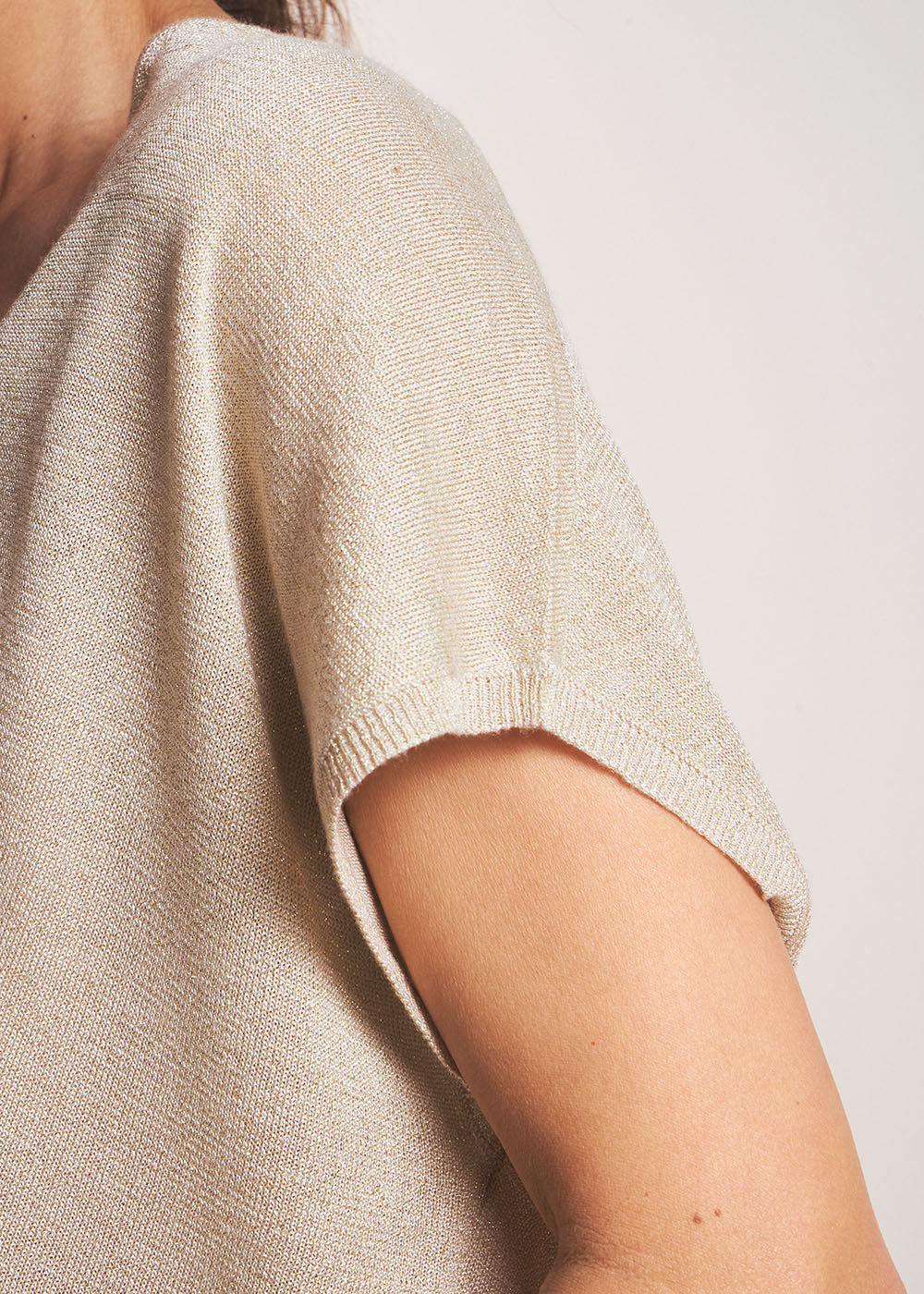 Shimmering sleeveless sweater - Sud Express - 5 - Sud Express