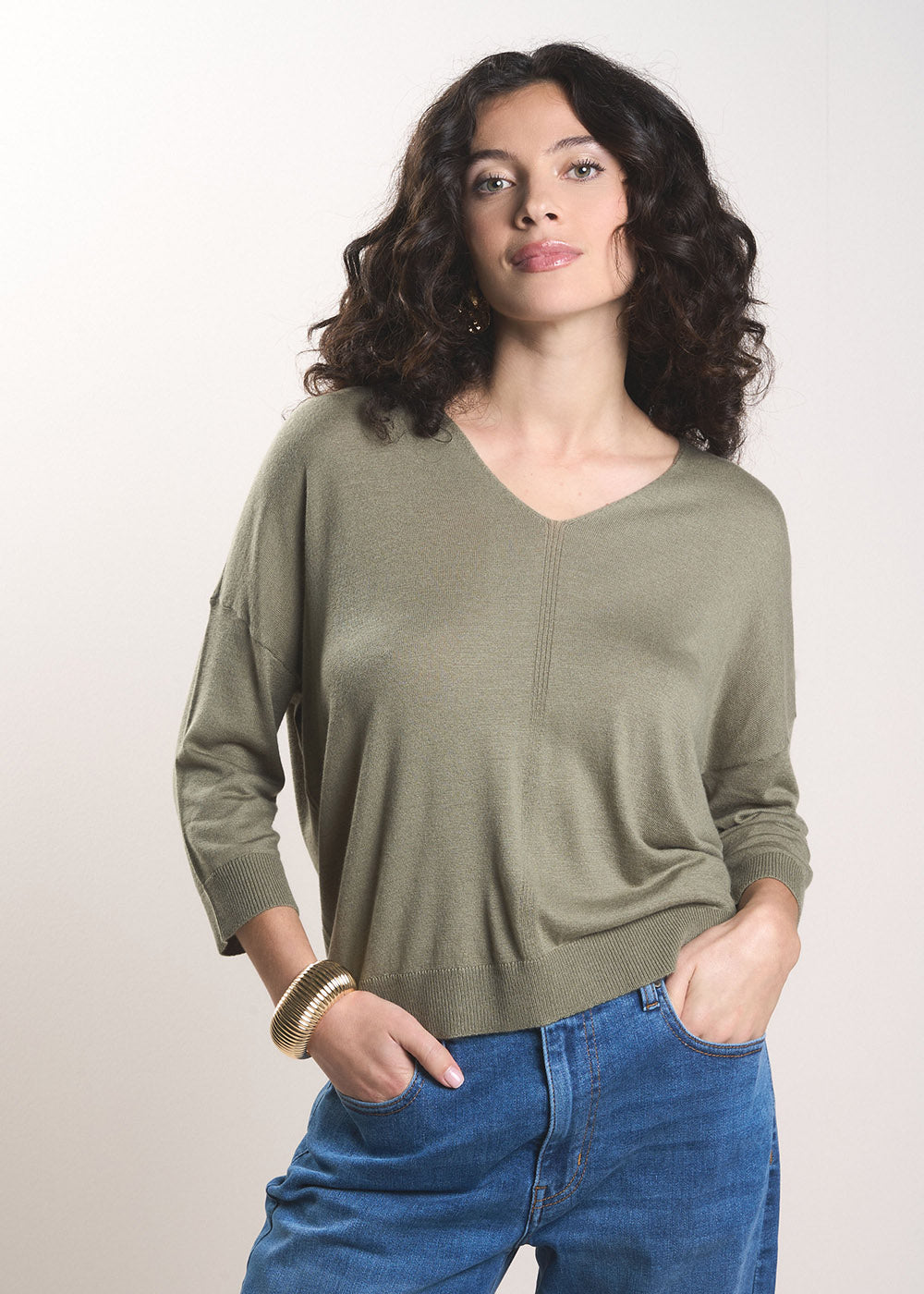 MANONO Oversized V-neck jumper with mid-length sleeves - 1 - Sud Express - Sud Express
