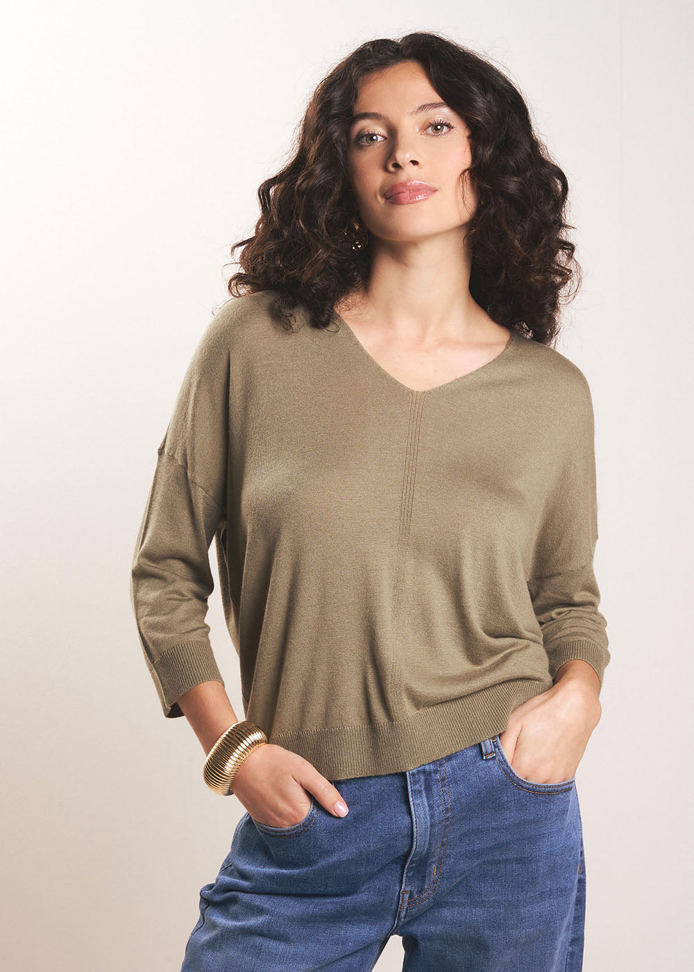 MANONO Oversized V-neck jumper with mid-length sleeves - 1 - Sud Express - Sud Express