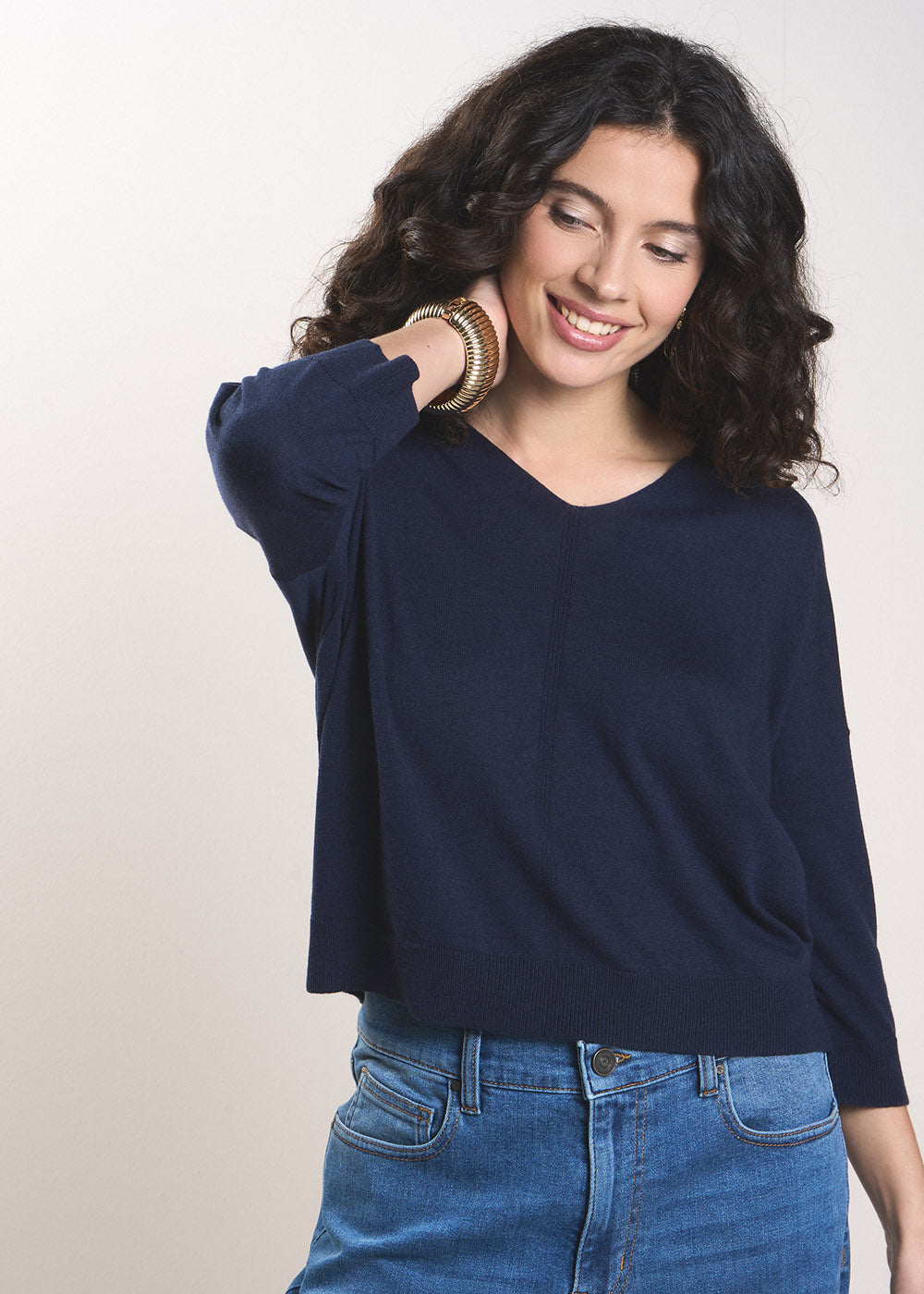 MANONO Oversized V-neck jumper with mid-length sleeves - 1 - Sud Express - Sud Express