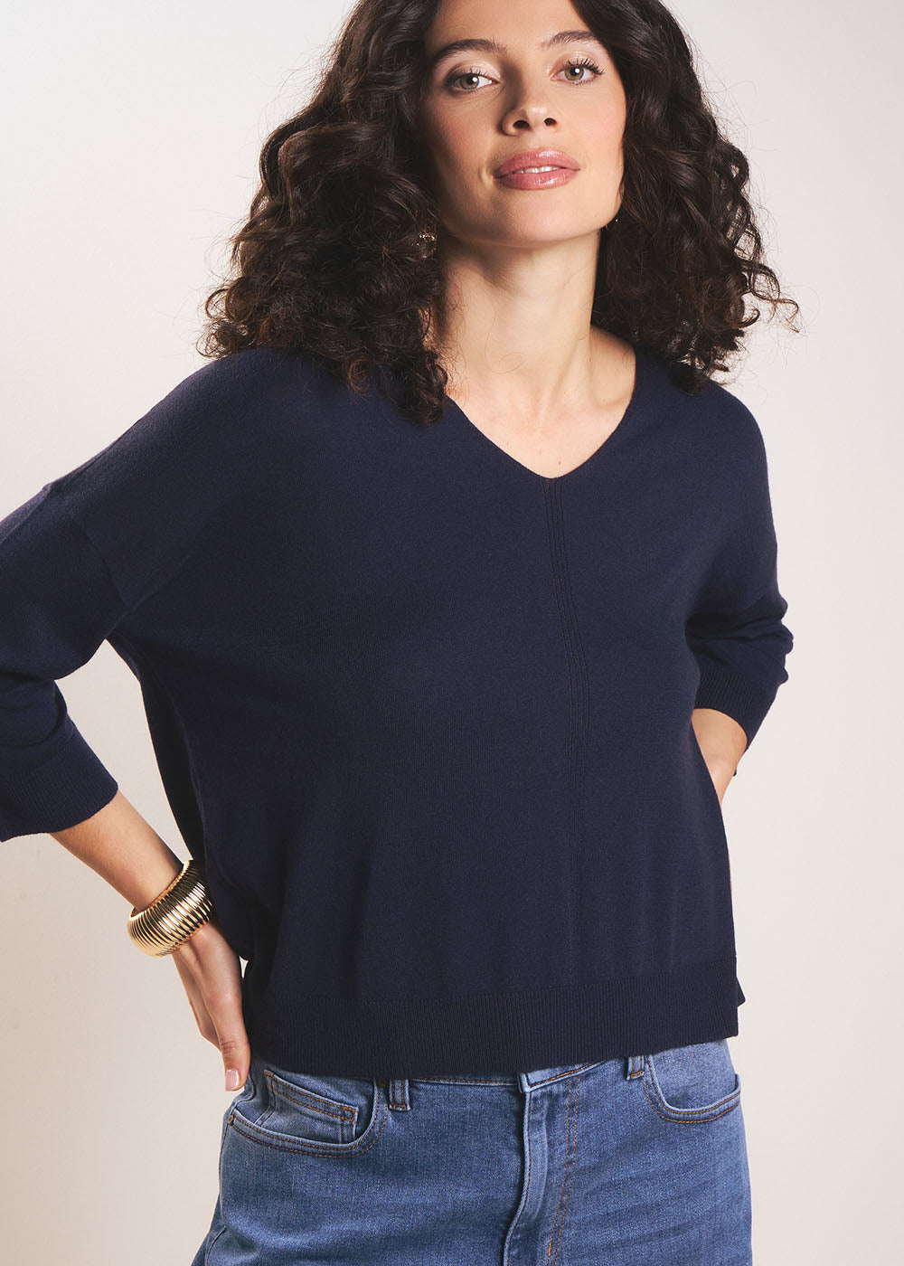 MANONO Oversized V-neck jumper with mid-length sleeves - 1 - Sud Express - Sud Express
