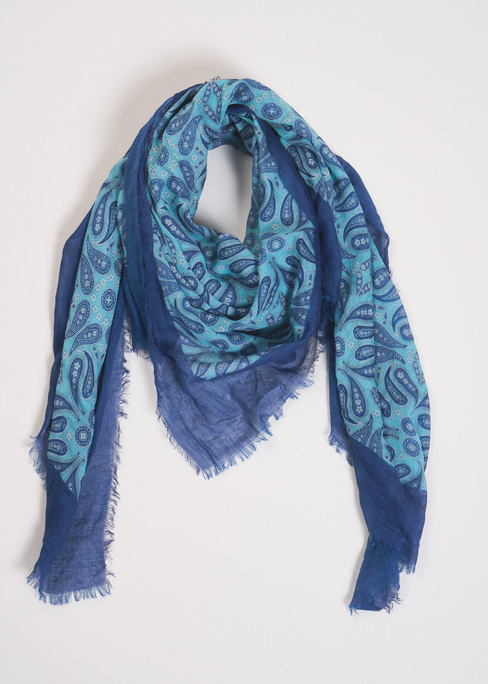 FLORA Graphic print square scarf with fringes - 1 - Sud Express - Sud Express