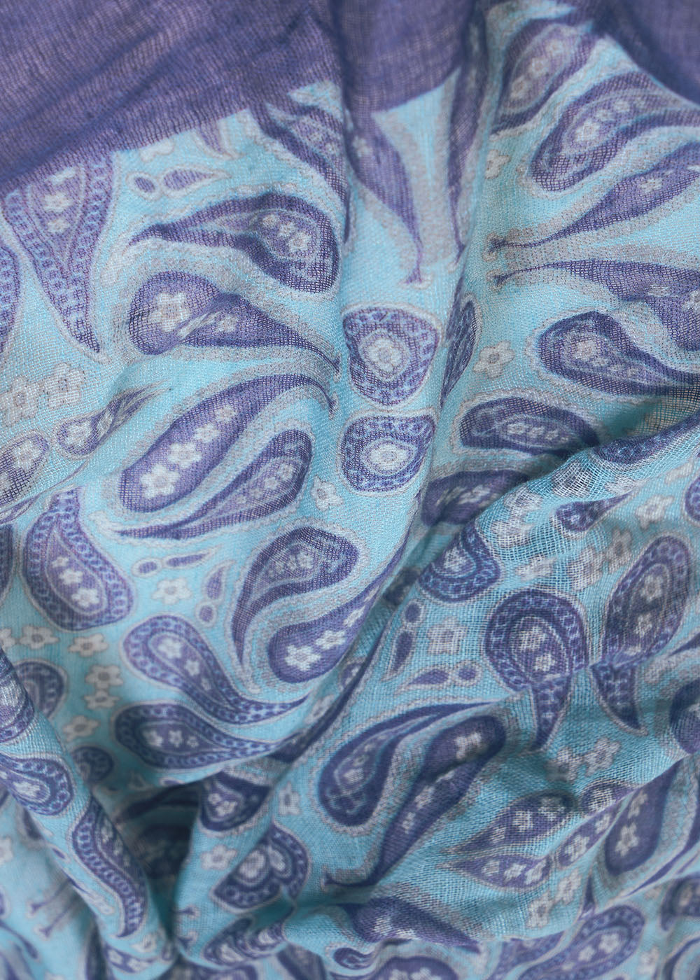 FLORA Graphic print square scarf with fringes - 2 - Sud Express - Sud Express