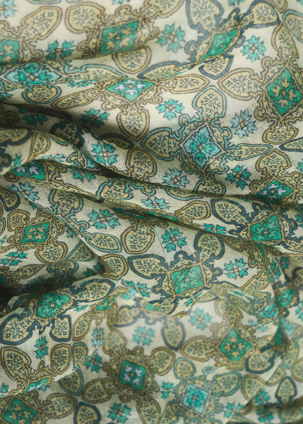 FLAVIA Scarf with delicate graphic pattern - 2 - Sud Express - Sud Express