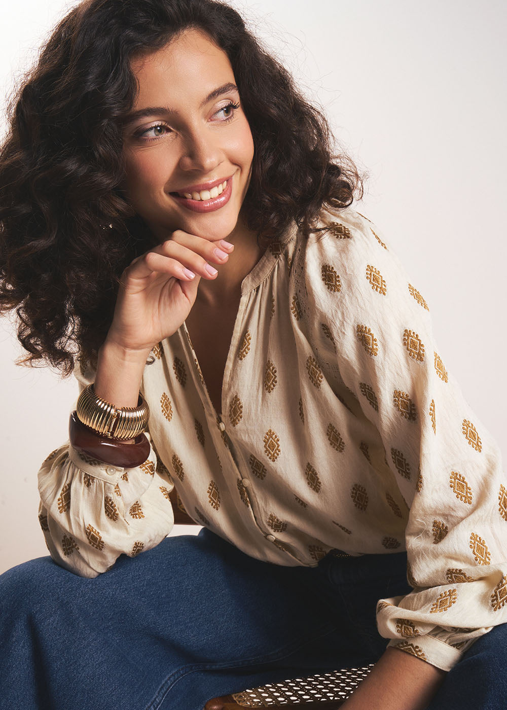 CEMILA Blouse with mandarin collar and gold embroidery - 4 - Sud Express - Sud Express