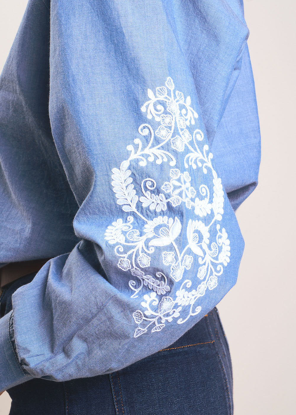 Embroidered chambray blouse with leg-of-mutton sleeves - Sud Express - 2 - Sud Express