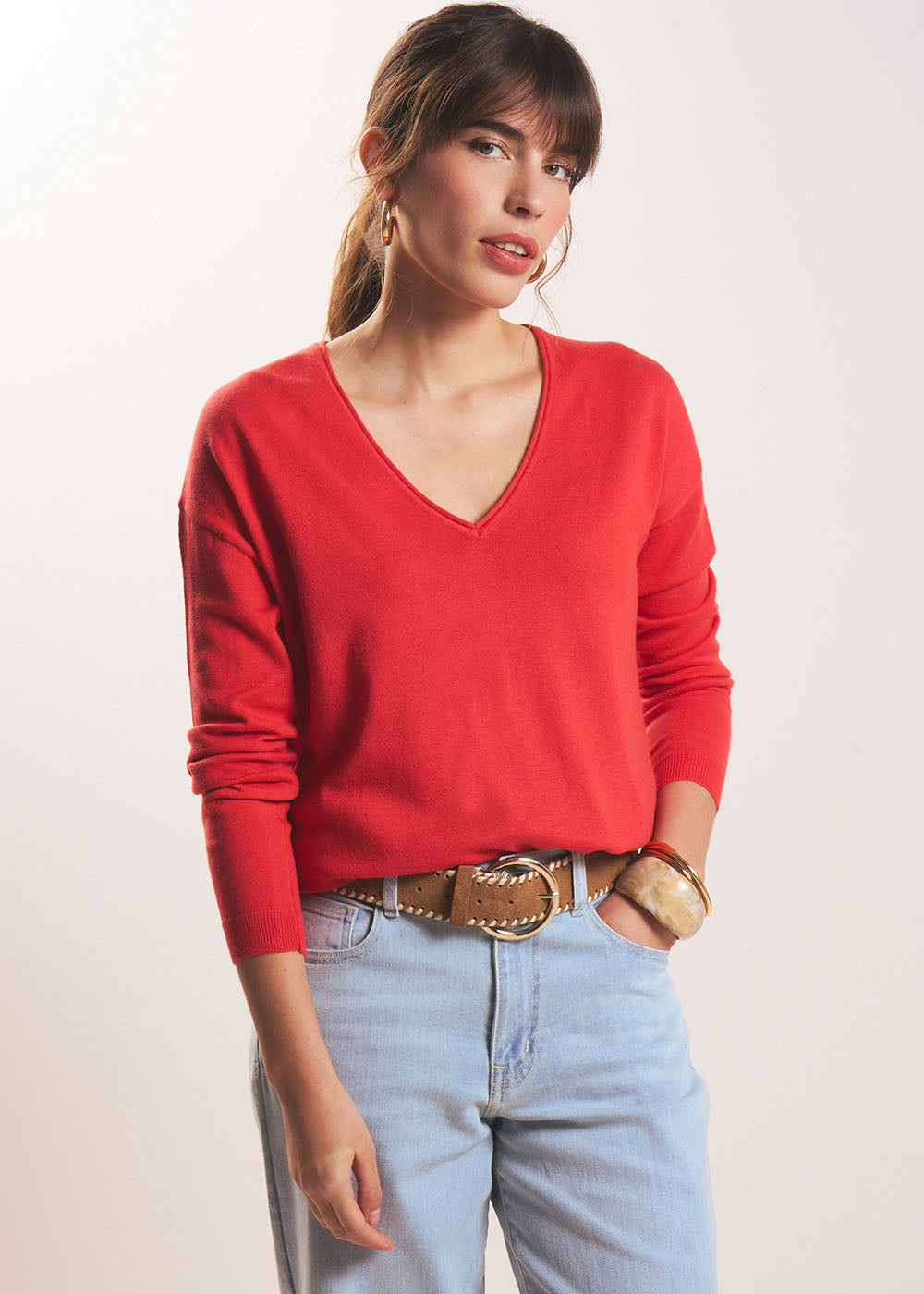 MARIANA Oversized fine knit V-neck jumper - 4 - Sud Express - Sud Express