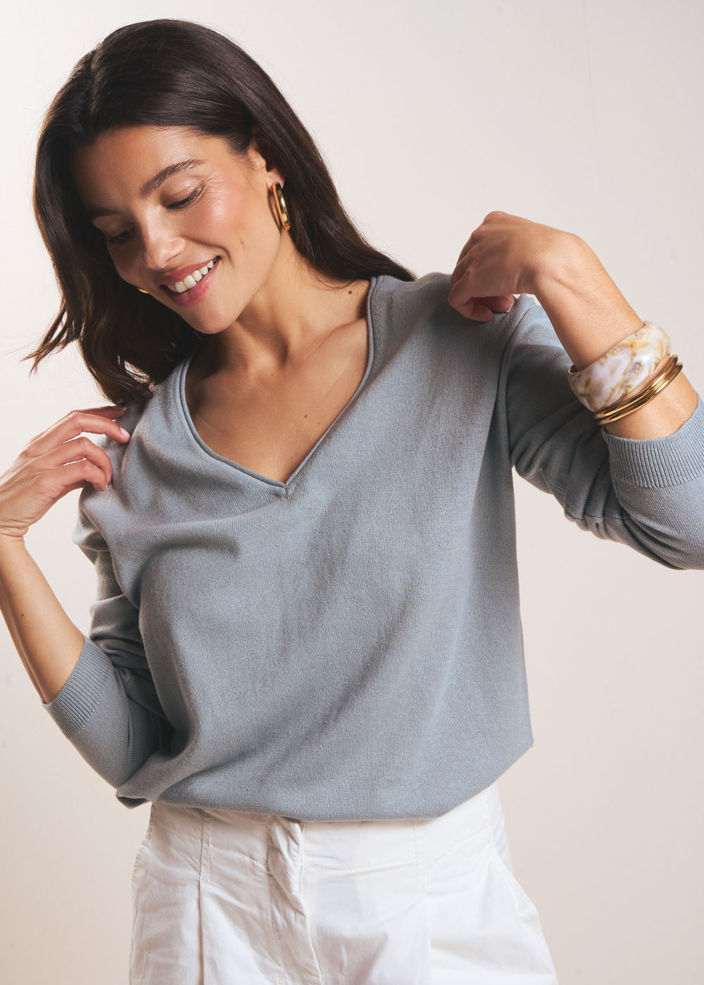 MARIANA Oversized fine knit V-neck jumper - 1 - Sud Express - Sud Express