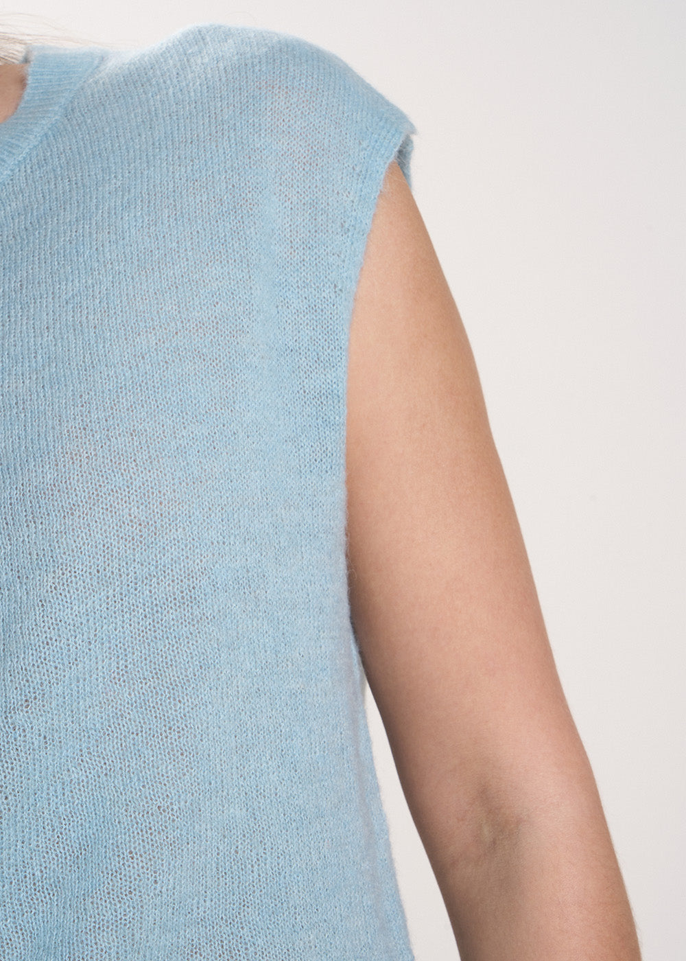 GILETTE Sleeveless cardigan with round neck - 4 - Sud Express - Sud Express