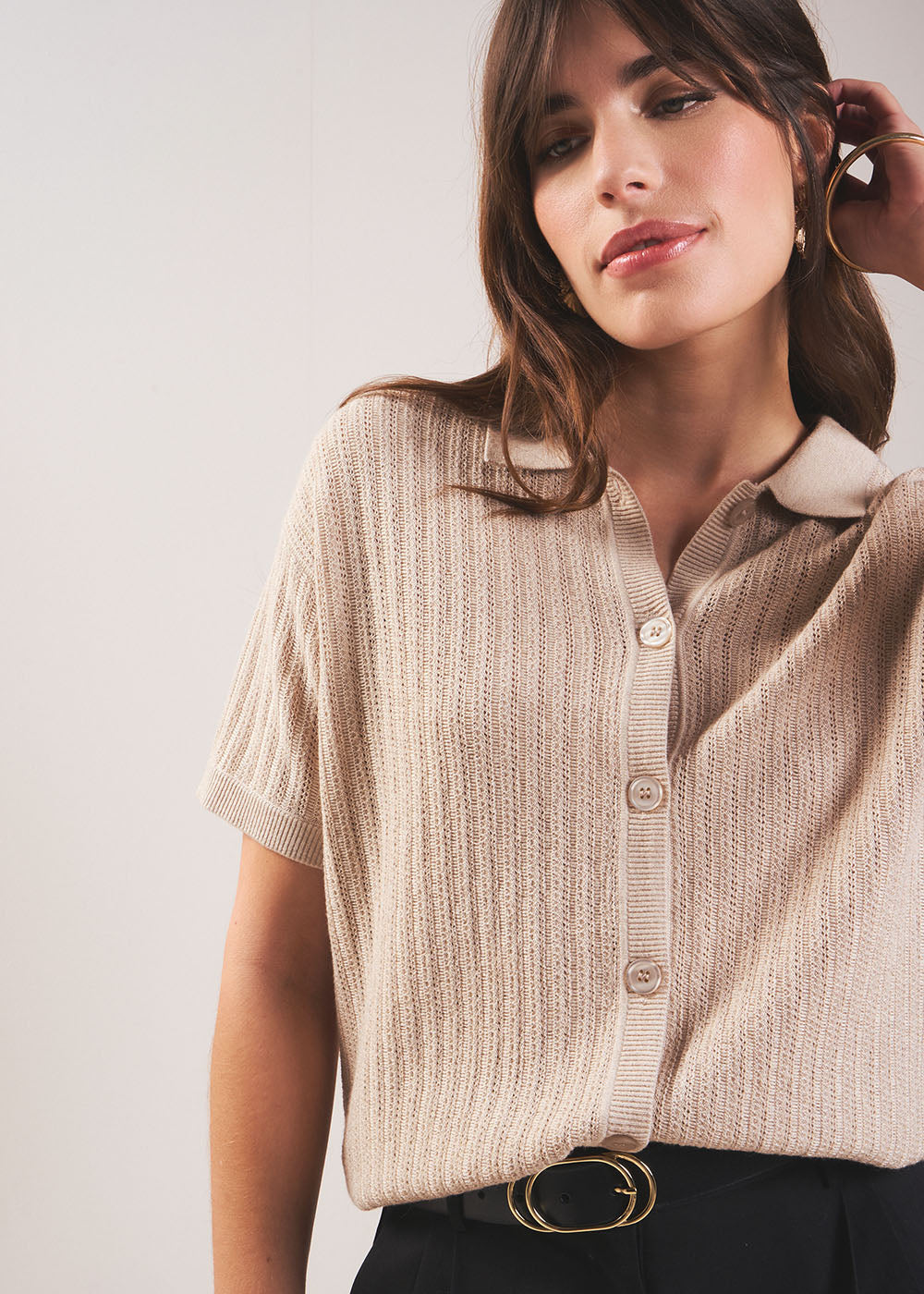 Oversized cardigan with short sleeves and shirt collar - Sud Express - 5 - Sud Express