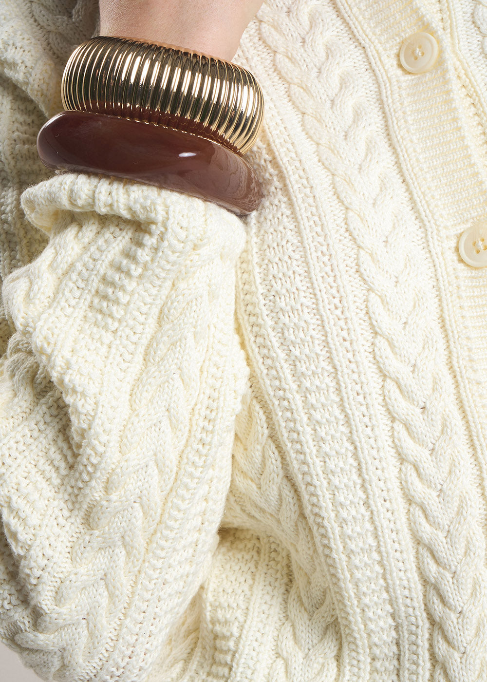 GILIOUK  Short buttoned cardigan in cable knit cotton - 4 - Sud Express - Sud Express