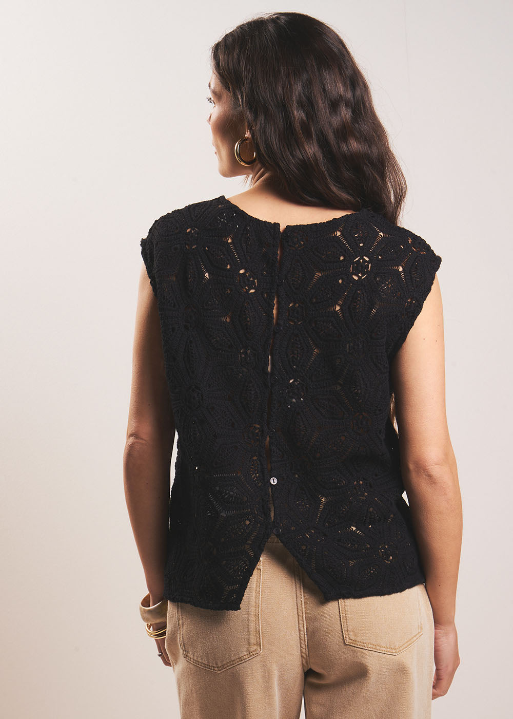 TIMALOU Guipure lace top with a button-up back - 3 - Sud Express - Sud Express