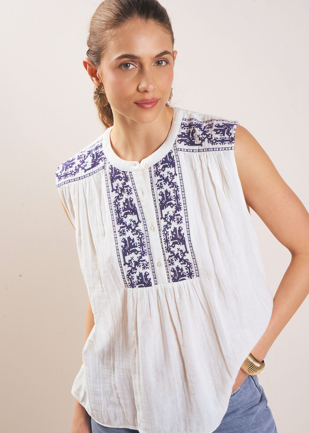 TAMILO Cross-stitch embroidered cotton gauze blouse - 1 - Sud Express - Sud Express