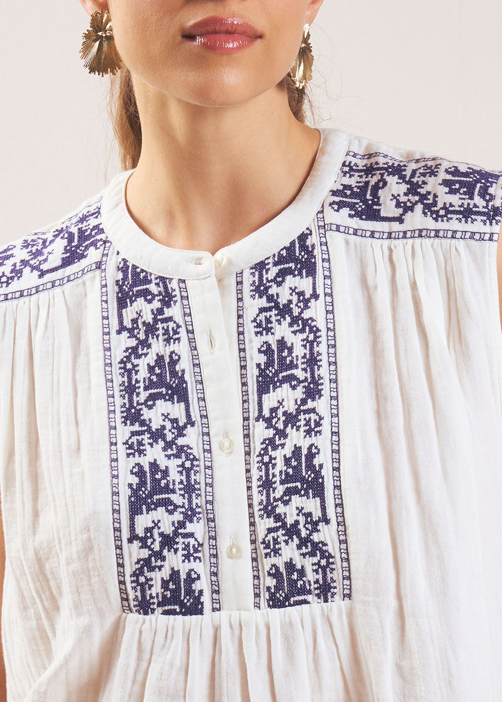 TAMILO Cross-stitch embroidered cotton gauze blouse - 4 - Sud Express - Sud Express