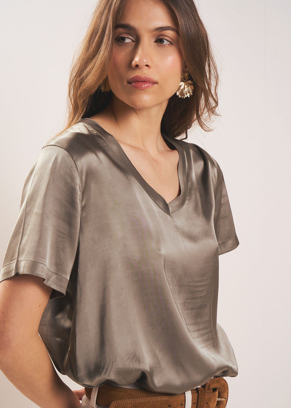 TELCIA Satin V-neck T-shirt - 1 - Sud Express - Sud Express