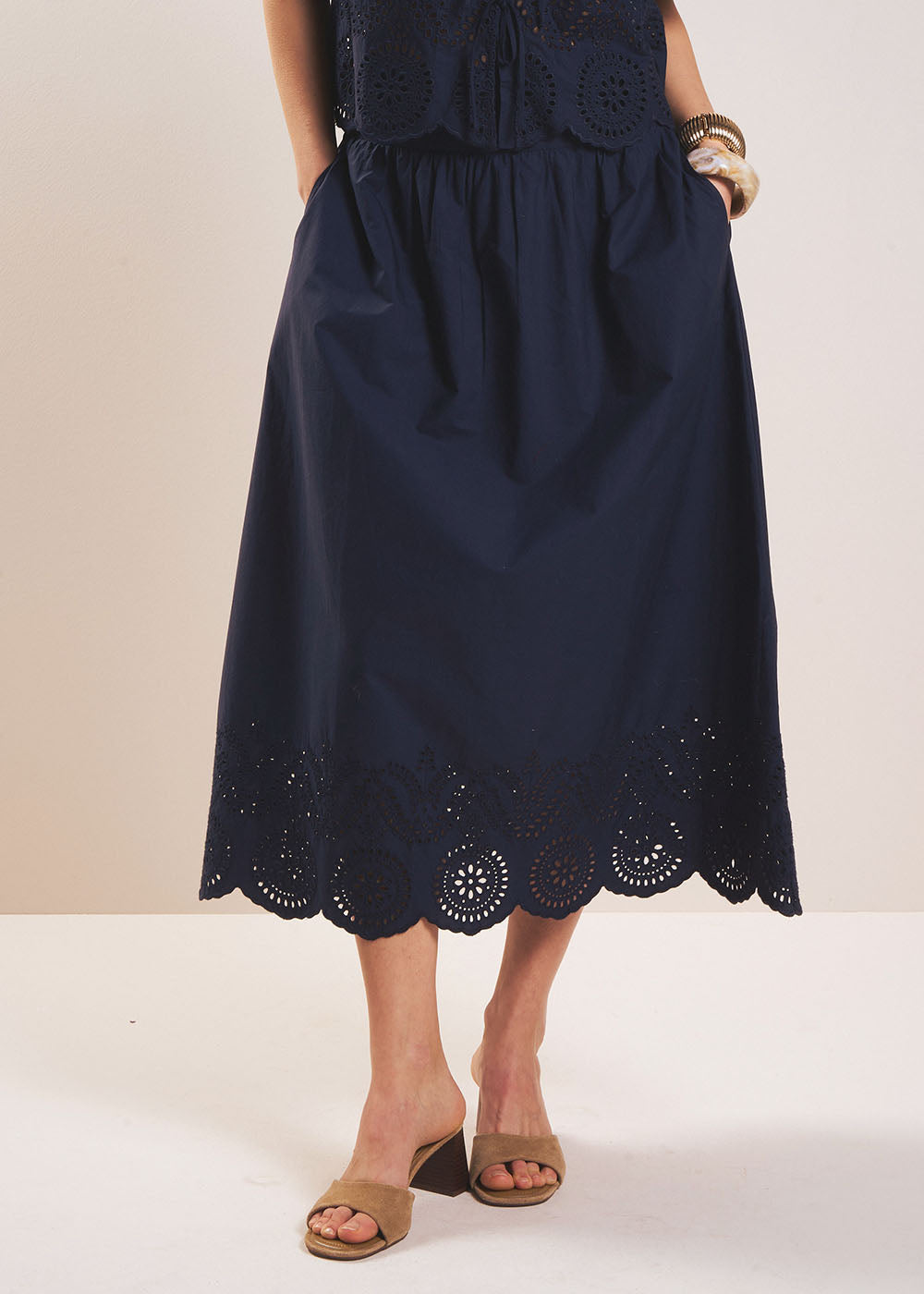 JILIANA English-style embroidered midi skirt - 2 - Sud Express - Sud Express