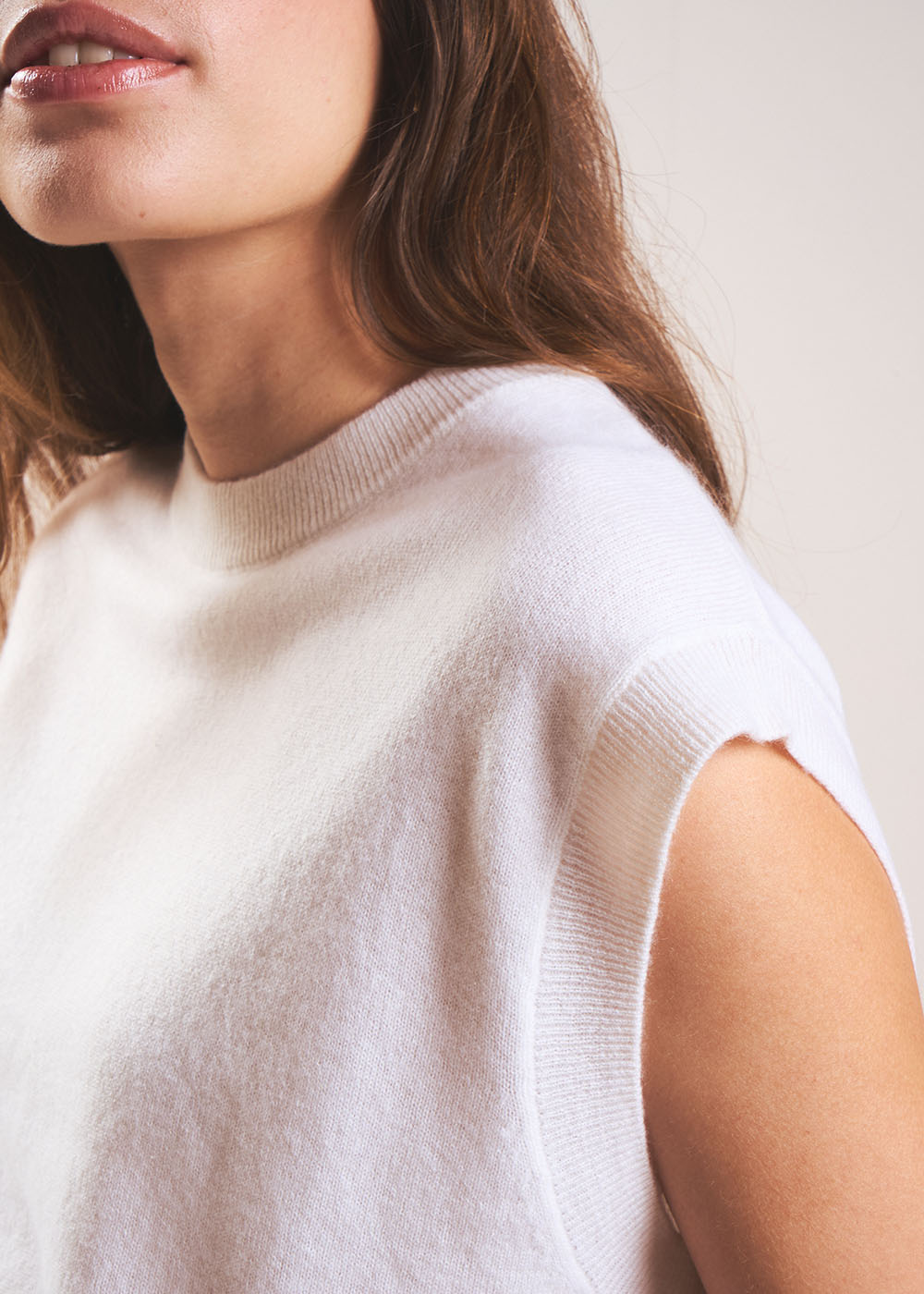 Sleeveless cashmere jumper - Sud Express - 2 - Sud Express