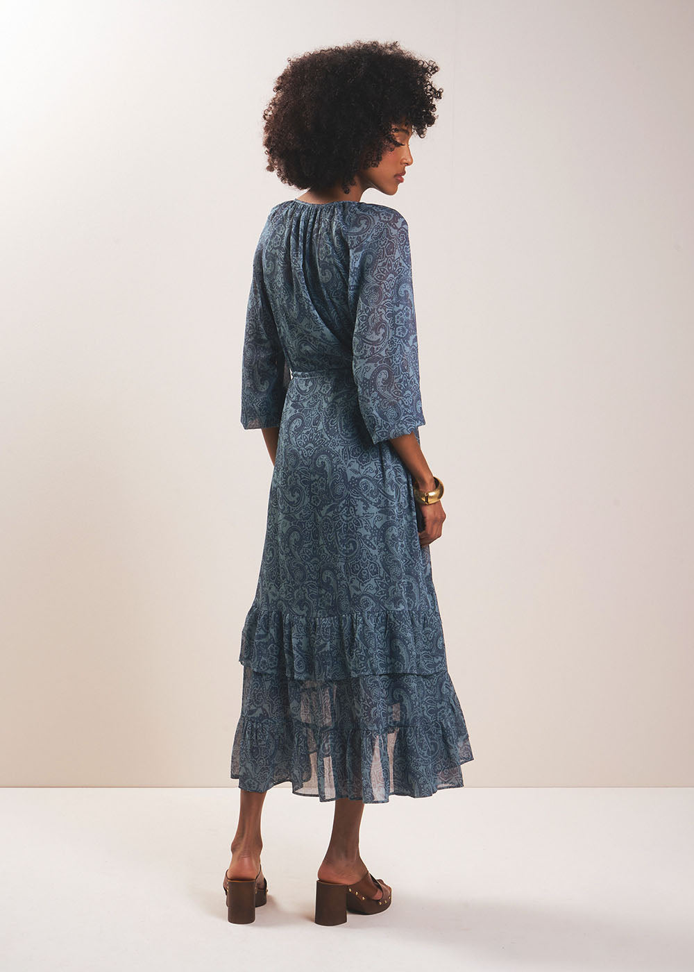 Long flowing printed dress with V-neck - Sud Express - 3 - Sud Express